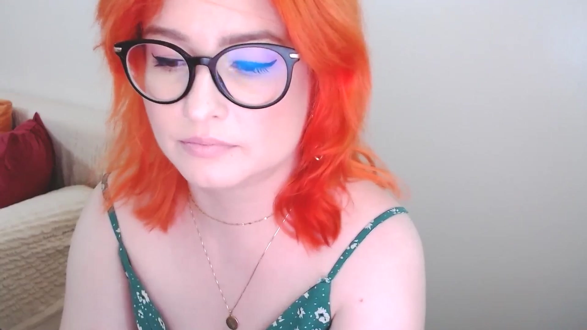 Gallery image thumbnail from EvaStar19's myfreecams stream on, 07/17/2024, 13:12 image 15 of 20