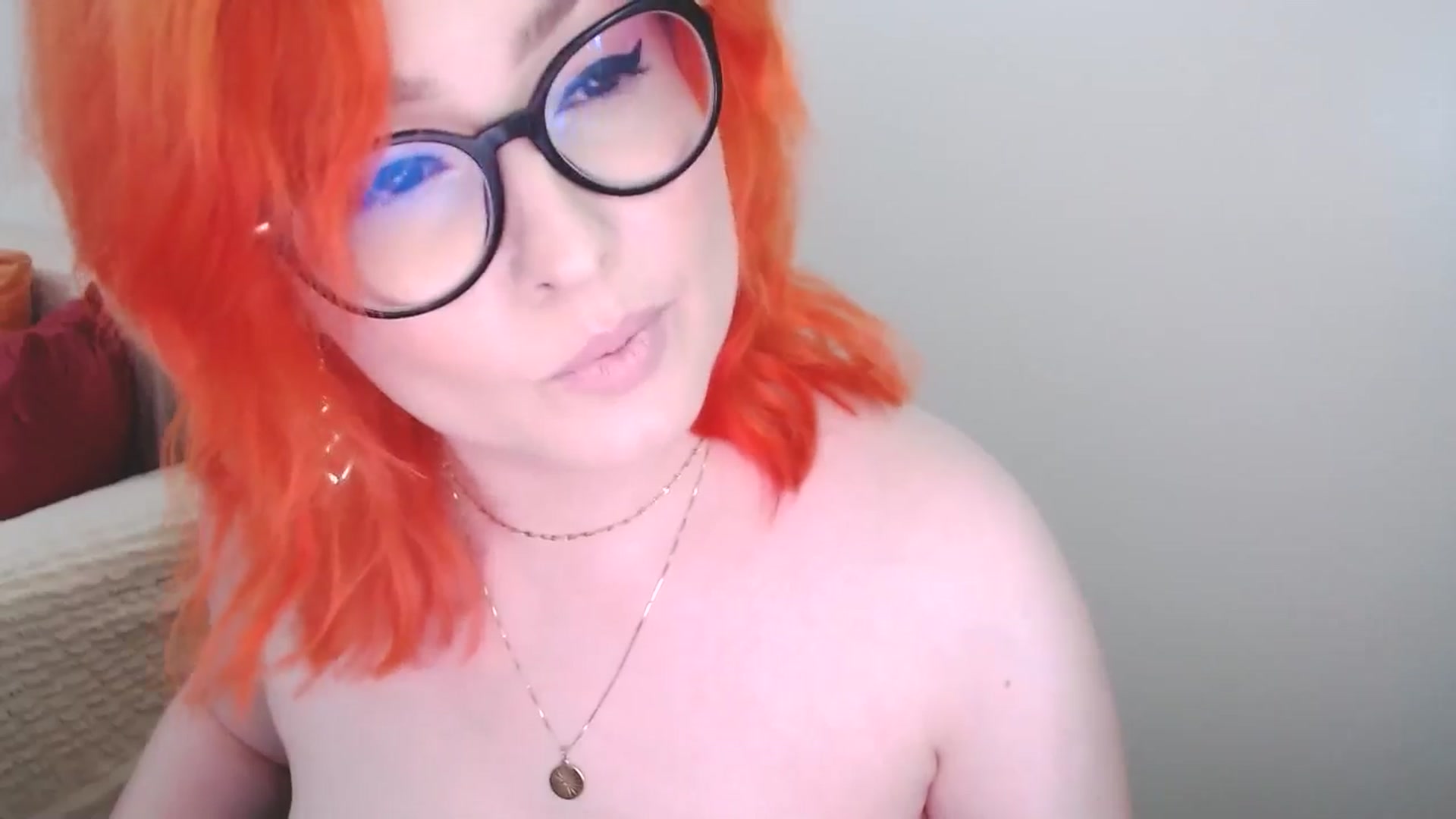 Gallery image thumbnail from EvaStar19's myfreecams stream on, 07/17/2024, 13:12 image 6 of 20