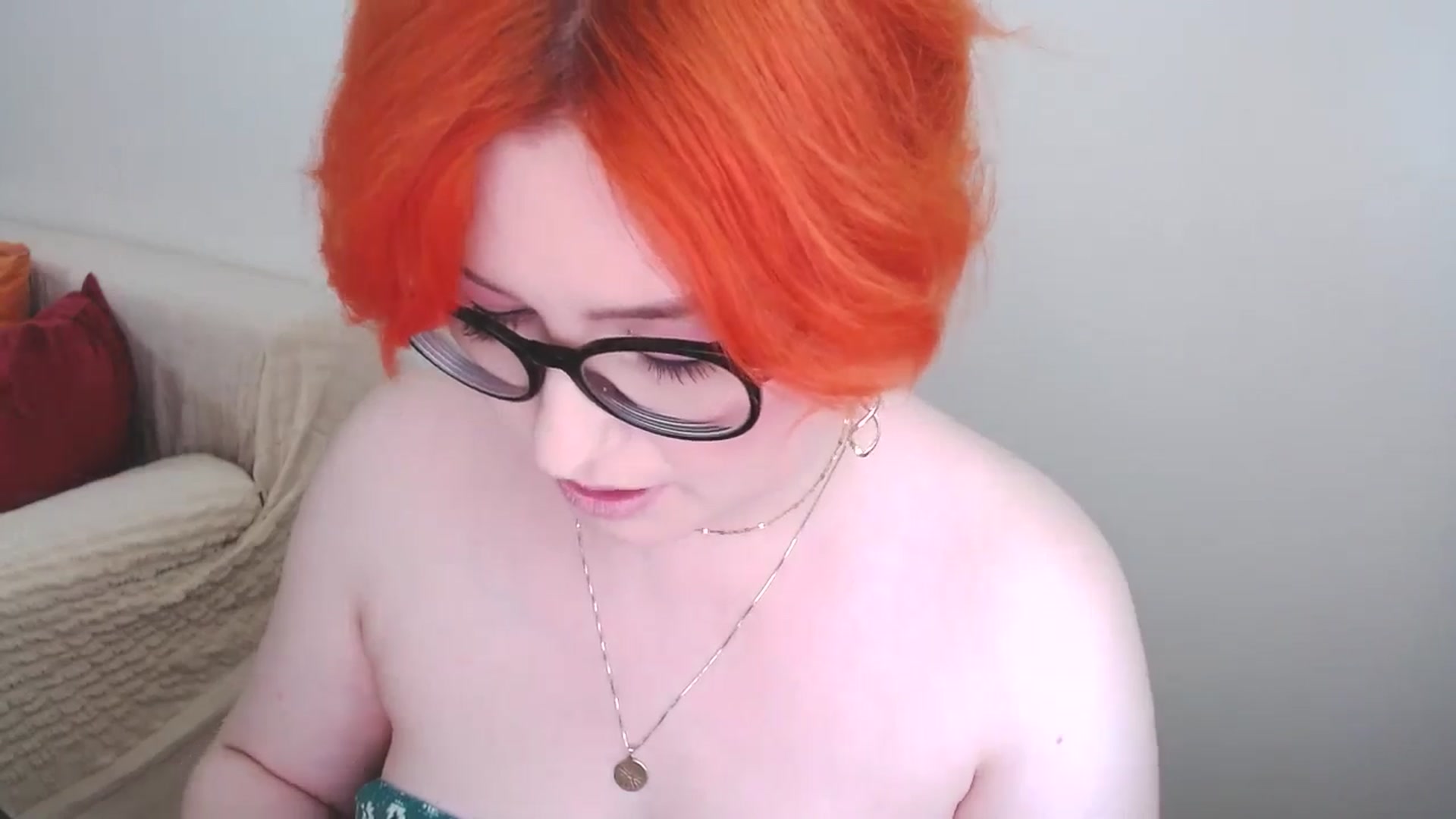 Gallery image thumbnail from EvaStar19's myfreecams stream on, 07/17/2024, 13:55 image 17 of 20