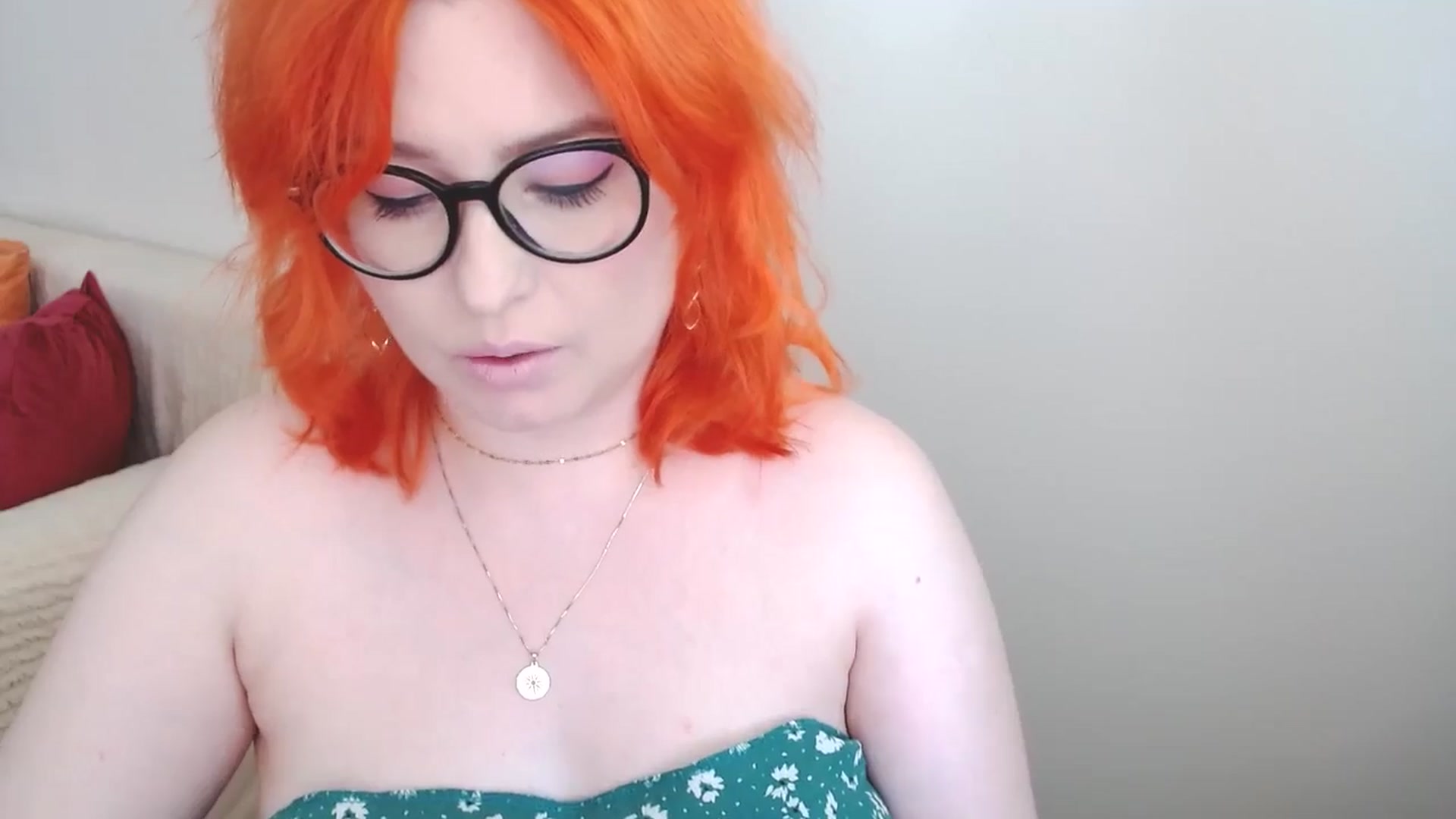 Gallery image thumbnail from EvaStar19's myfreecams stream on, 07/17/2024, 14:29 image 7 of 20