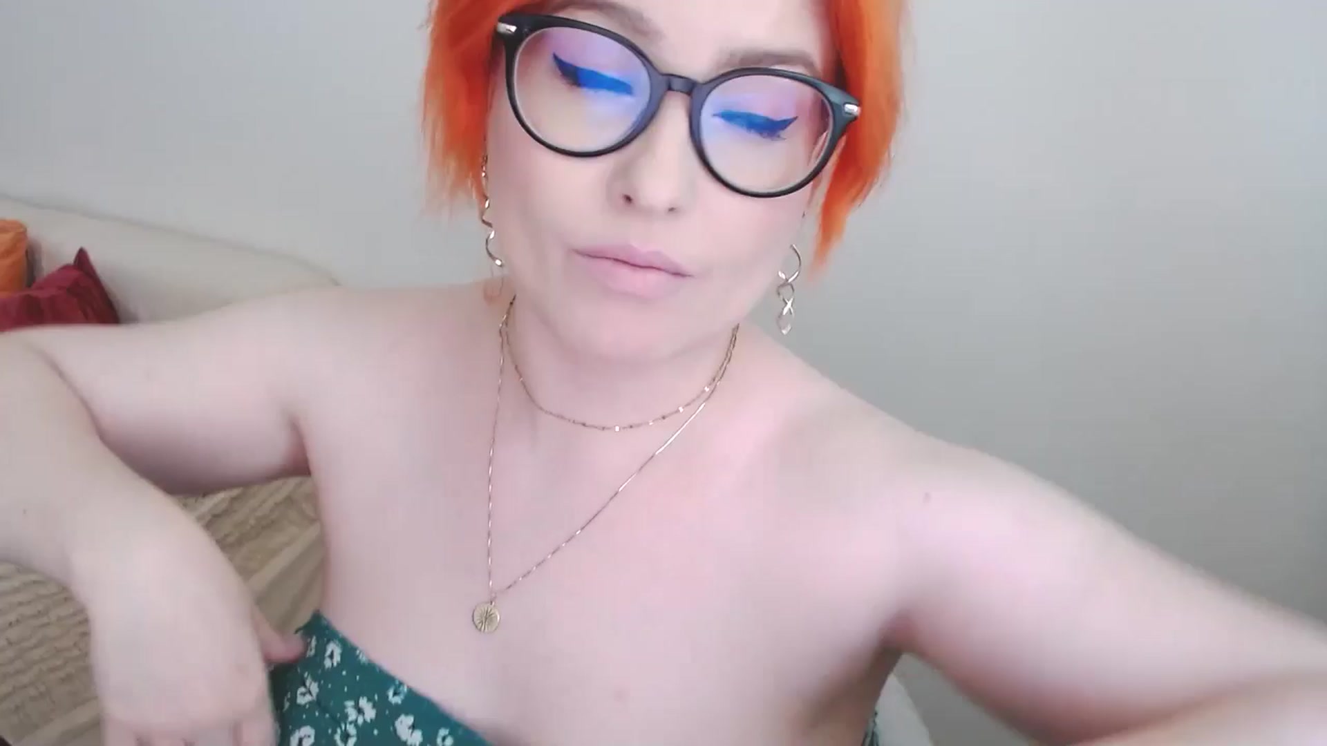 Gallery image thumbnail from EvaStar19's myfreecams stream on, 07/17/2024, 14:29 image 1 of 20
