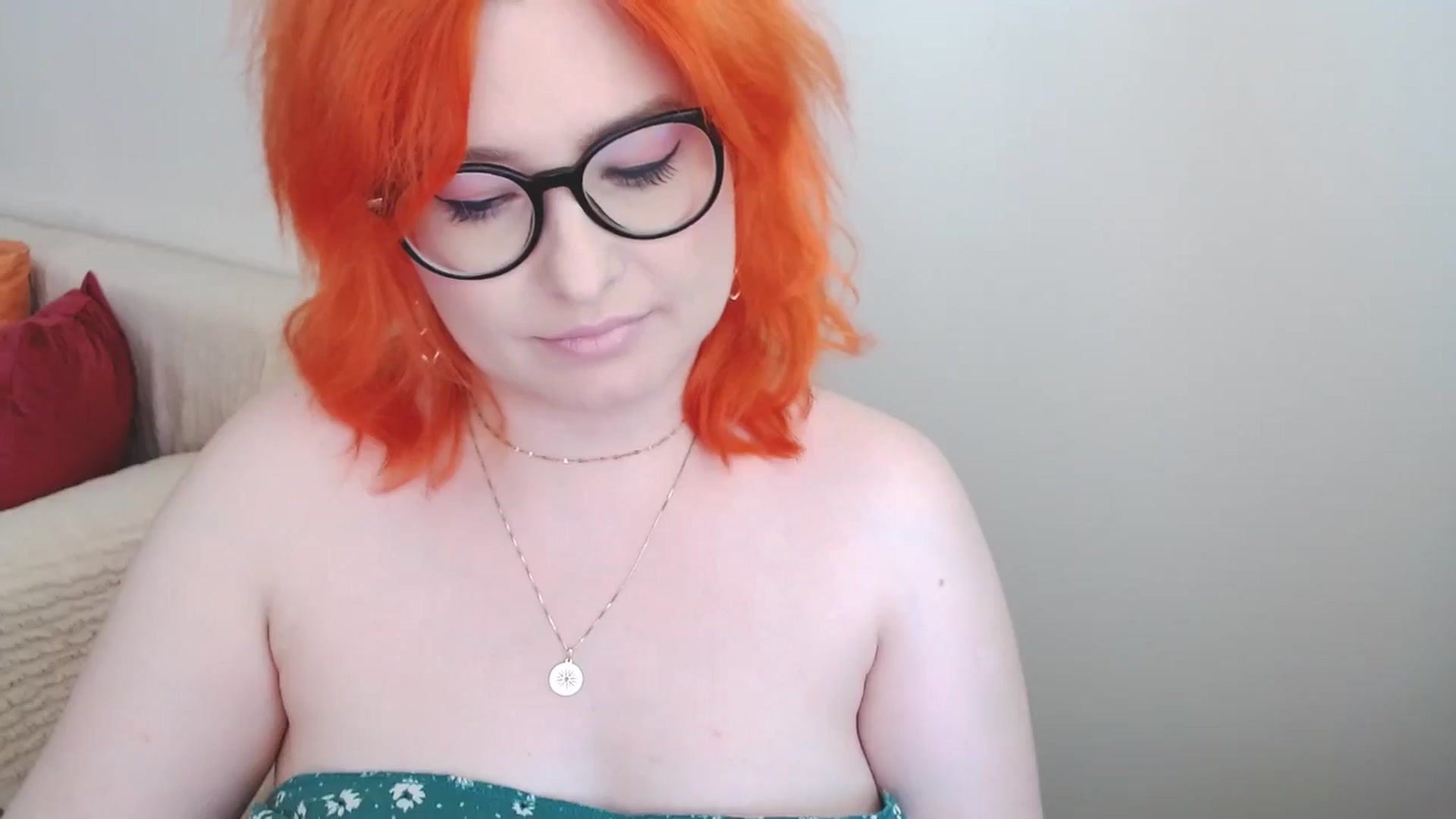 Gallery image thumbnail from EvaStar19's myfreecams stream on, 07/17/2024, 14:29 image 16 of 20