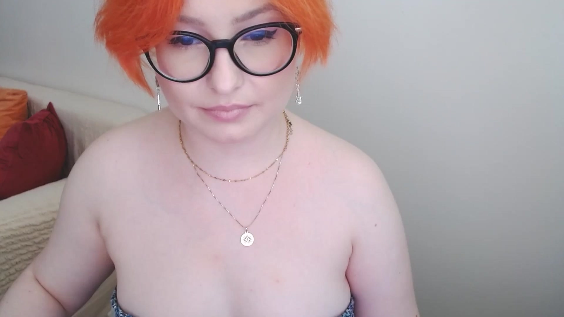 Gallery image thumbnail from EvaStar19's myfreecams stream on, 07/20/2024, 14:09 image 12 of 20