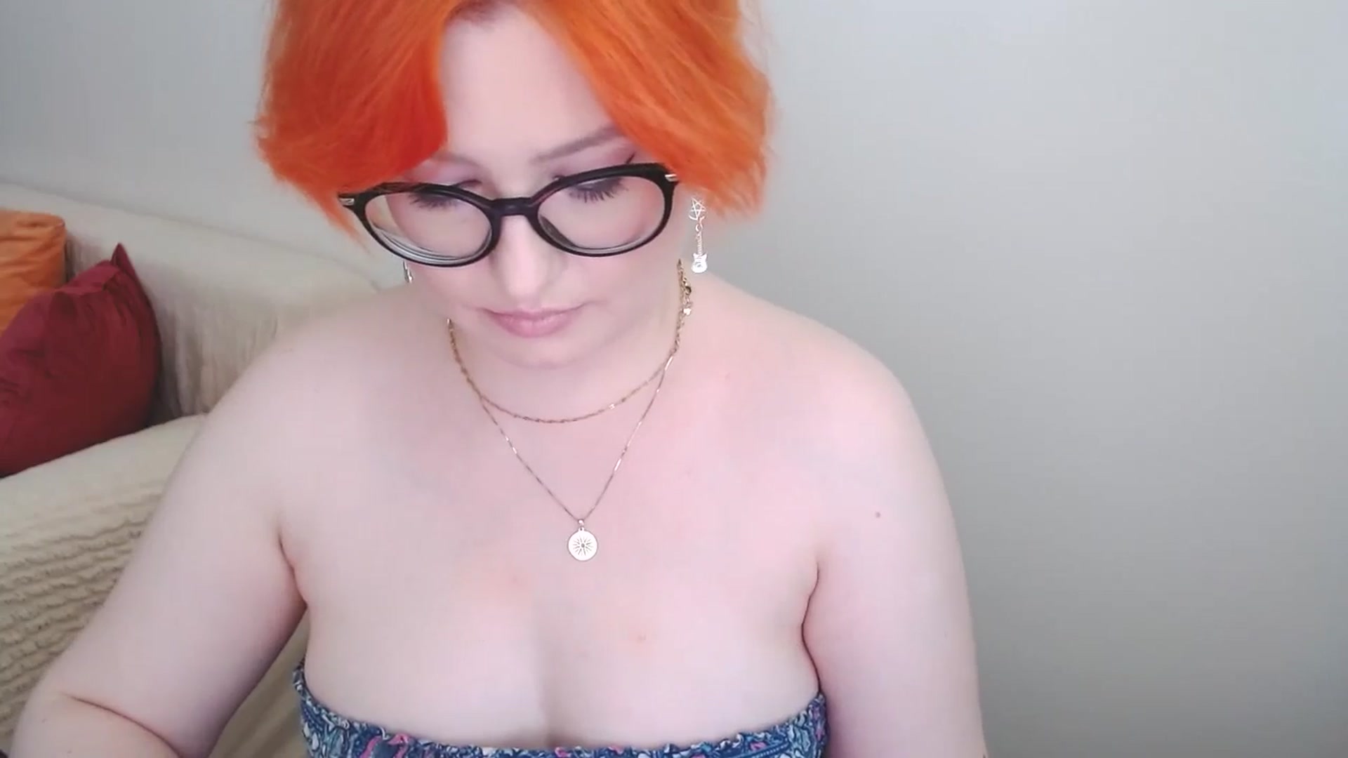 Gallery image thumbnail from EvaStar19's myfreecams stream on, 07/20/2024, 14:09 image 15 of 20