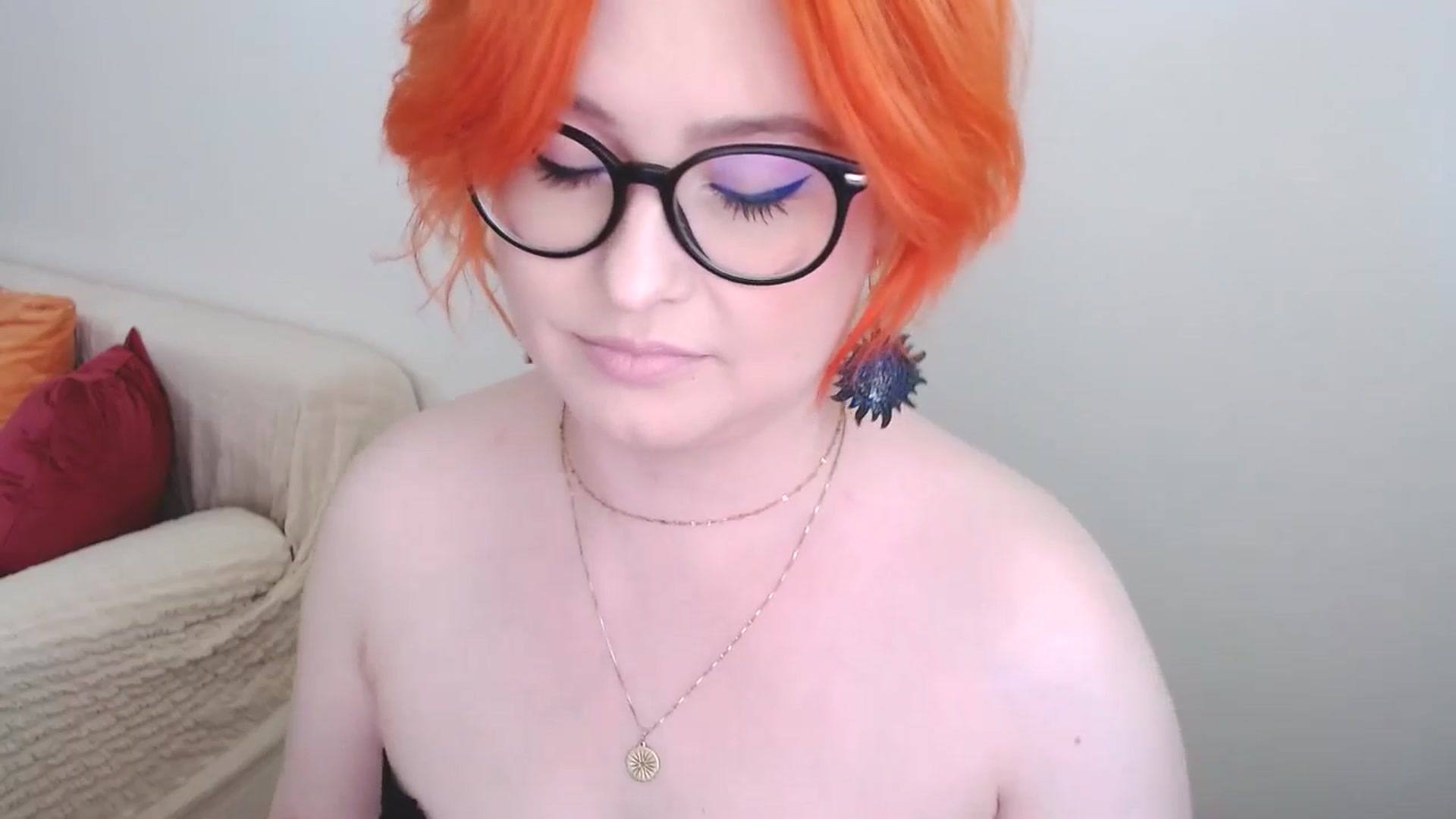 Gallery image thumbnail from EvaStar19's myfreecams stream on, 07/22/2024, 11:49 image 4 of 20
