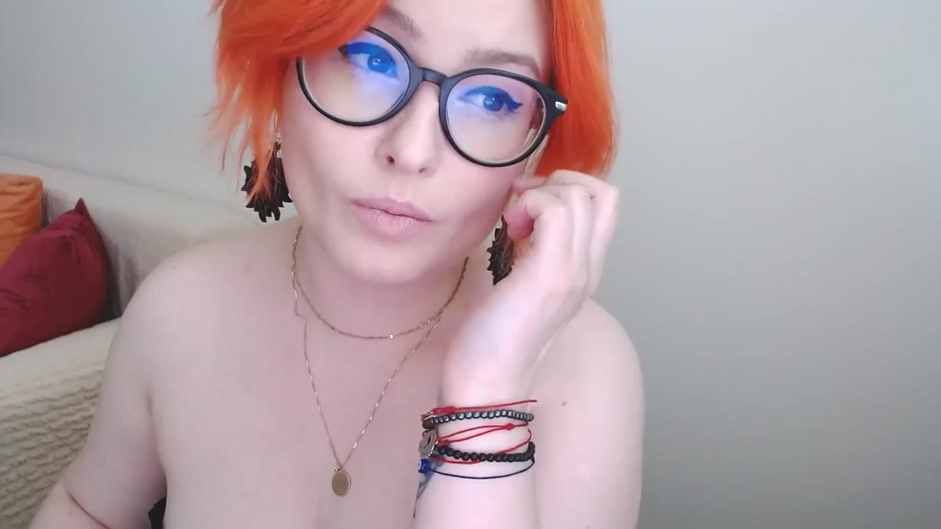 Gallery image thumbnail from EvaStar19's myfreecams stream on, 07/22/2024, 13:19 image 15 of 20