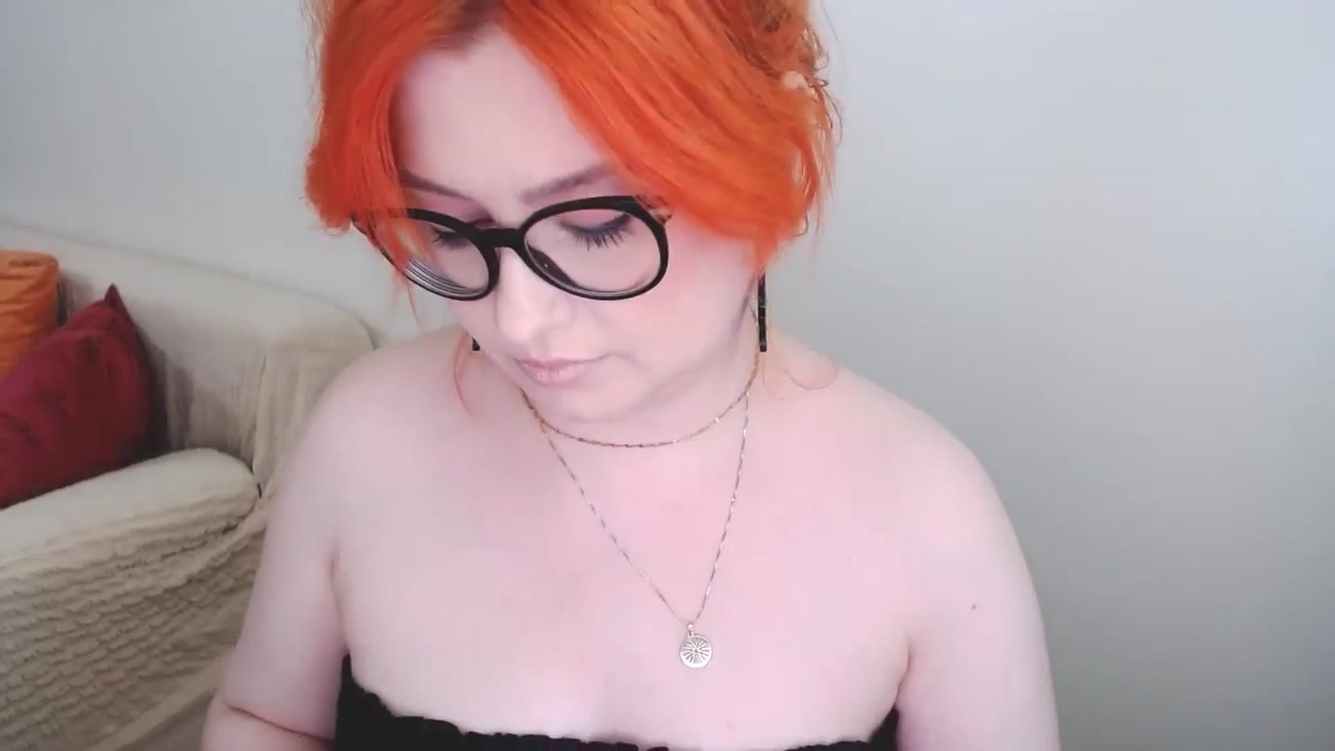 Gallery image thumbnail from EvaStar19's myfreecams stream on, 07/22/2024, 15:12 image 14 of 20