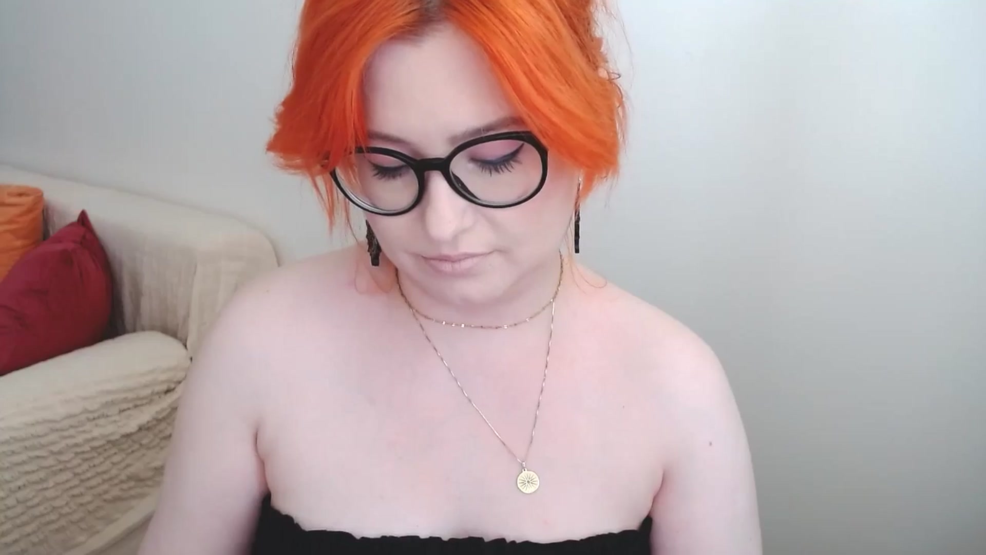 Gallery image thumbnail from EvaStar19's myfreecams stream on, 07/22/2024, 15:12 image 7 of 20