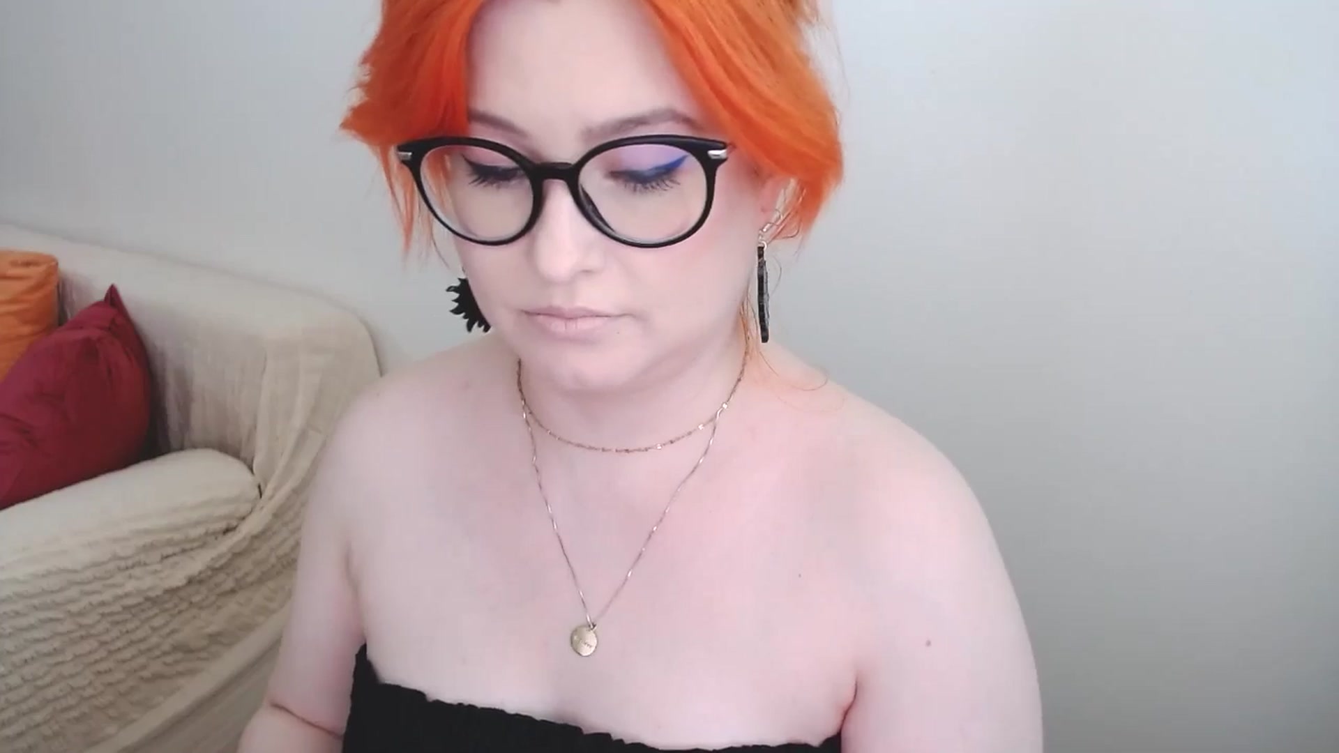 Gallery image thumbnail from EvaStar19's myfreecams stream on, 07/22/2024, 15:12 image 2 of 20
