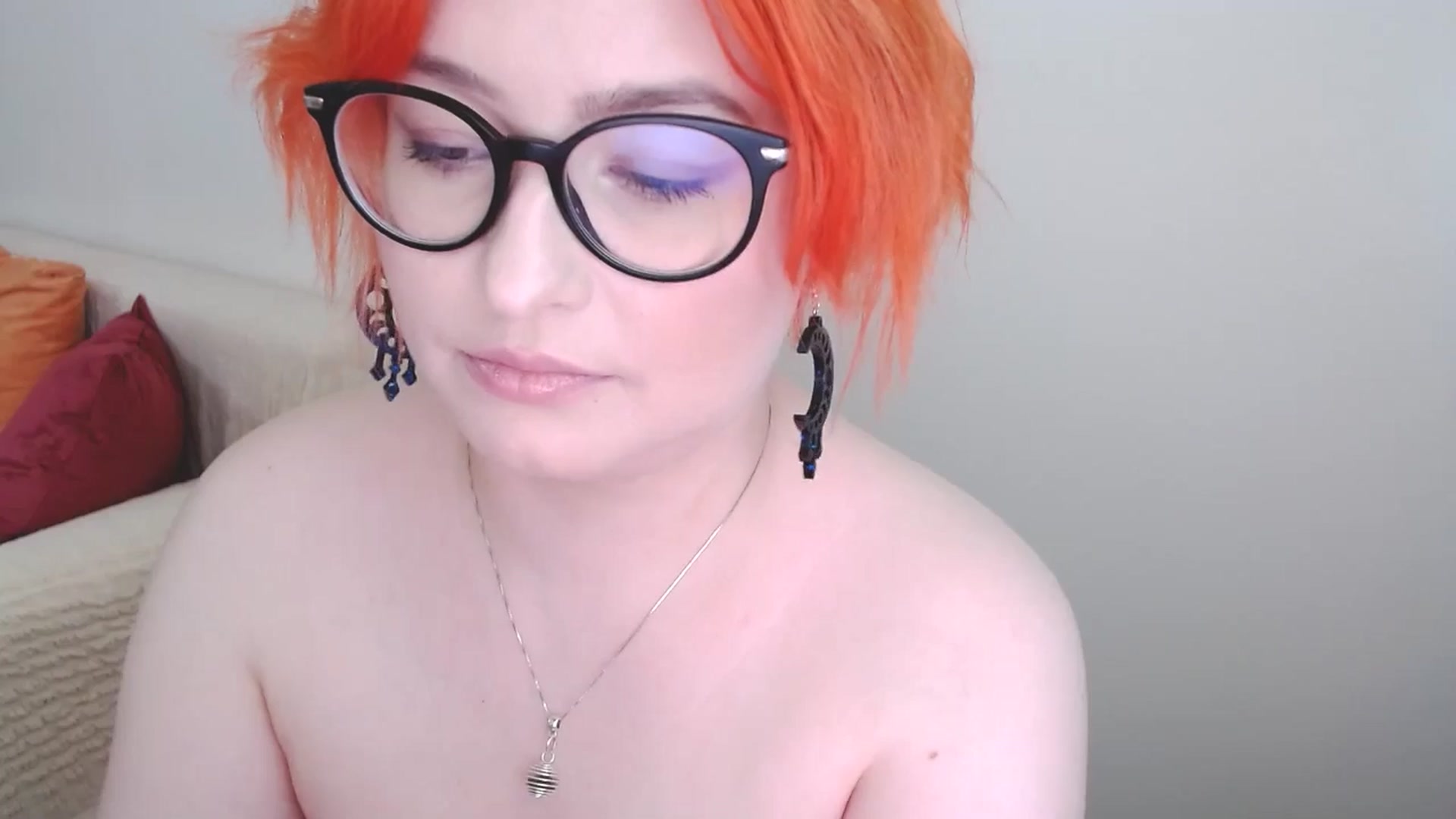 Gallery image thumbnail from EvaStar19's myfreecams stream on, 08/03/2024, 13:21 image 12 of 20