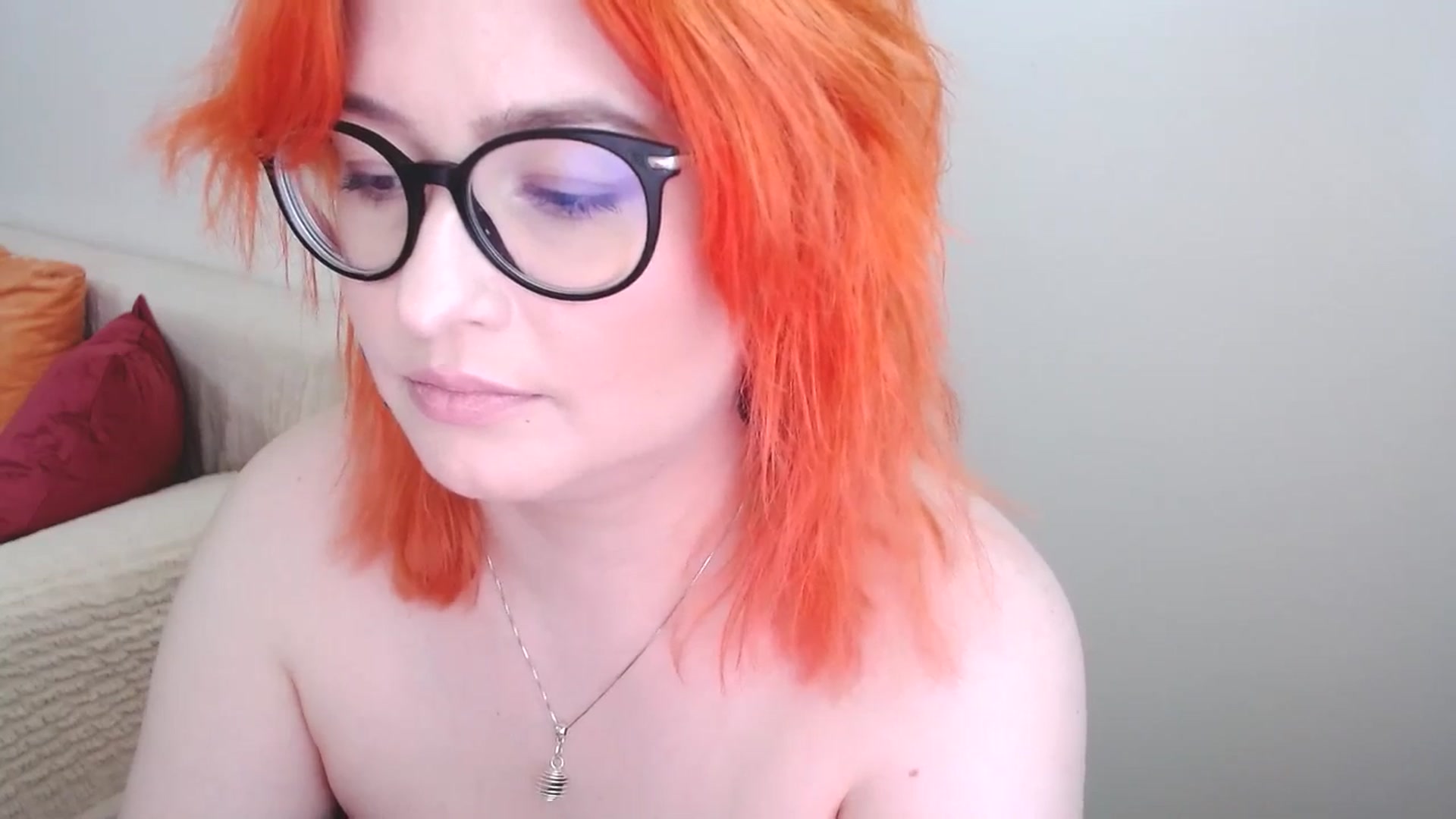 Gallery image thumbnail from EvaStar19's myfreecams stream on, 08/03/2024, 13:21 image 10 of 20