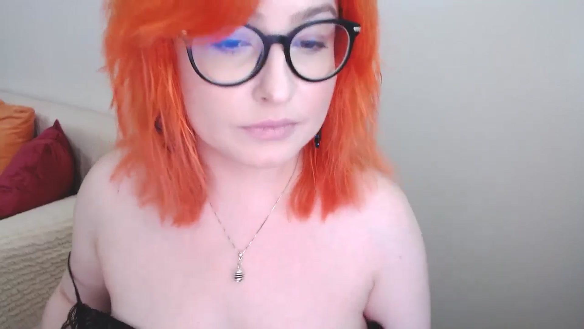 Gallery image thumbnail from EvaStar19's myfreecams stream on, 08/03/2024, 13:21 image 4 of 20