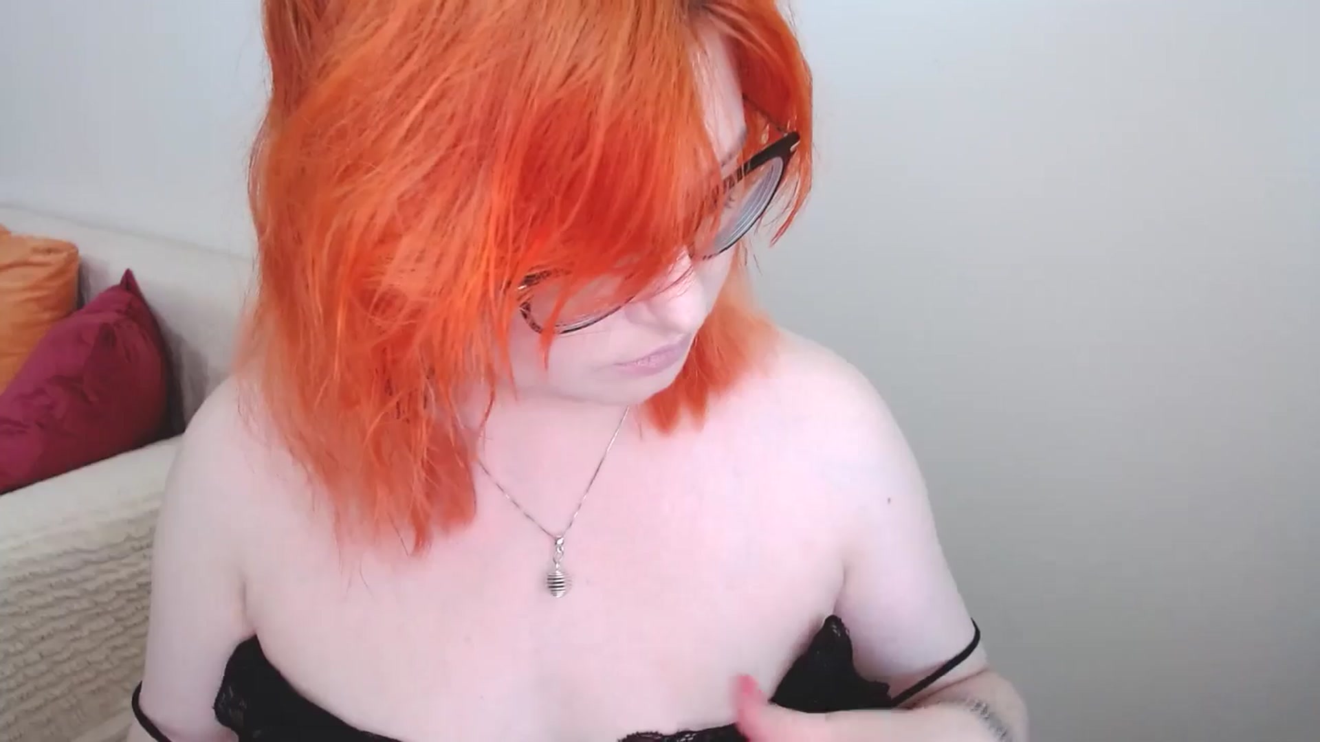 Gallery image thumbnail from EvaStar19's myfreecams stream on, 08/03/2024, 13:21 image 2 of 20