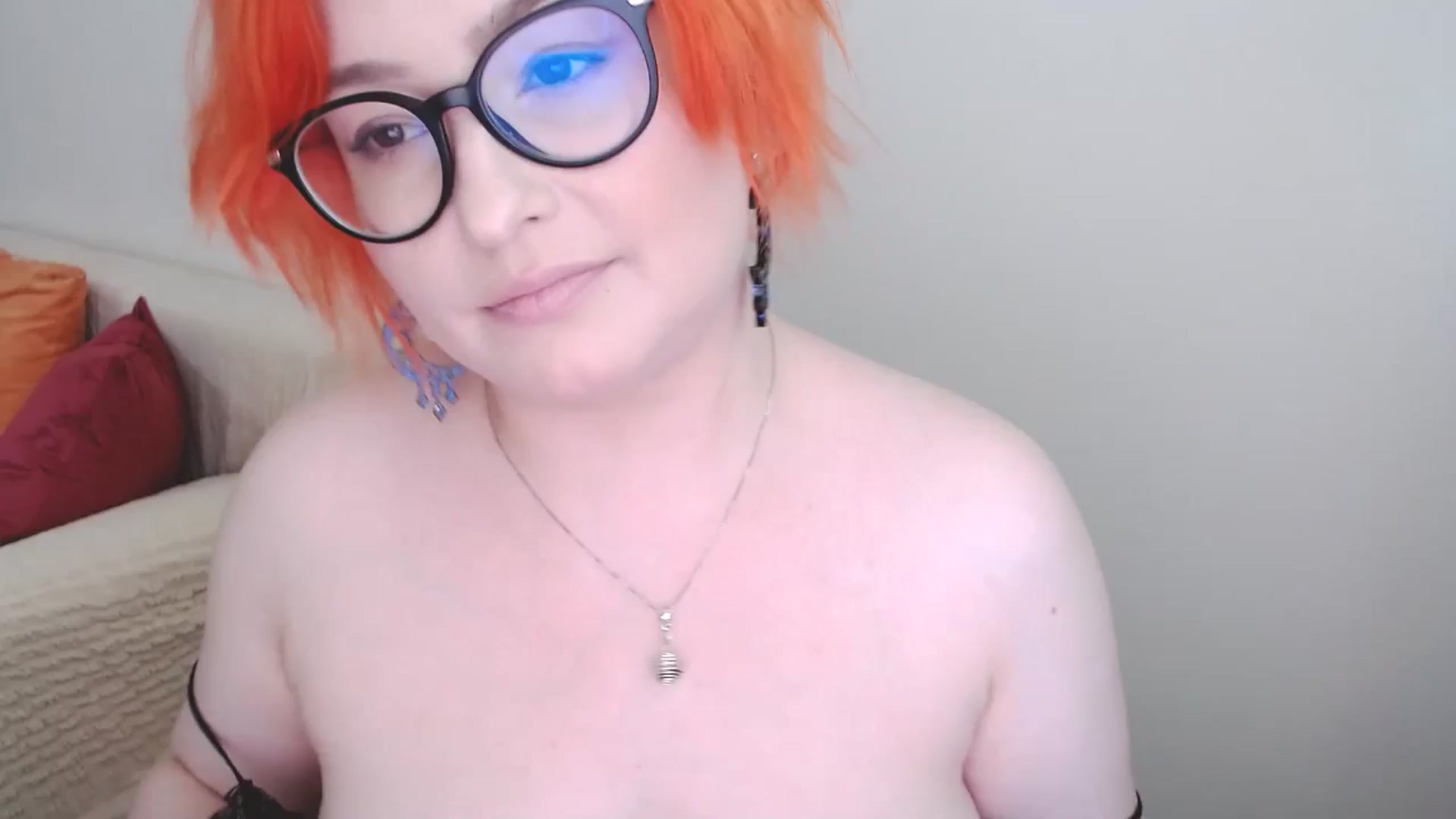 Gallery image thumbnail from EvaStar19's myfreecams stream on, 08/03/2024, 13:21 image 16 of 20