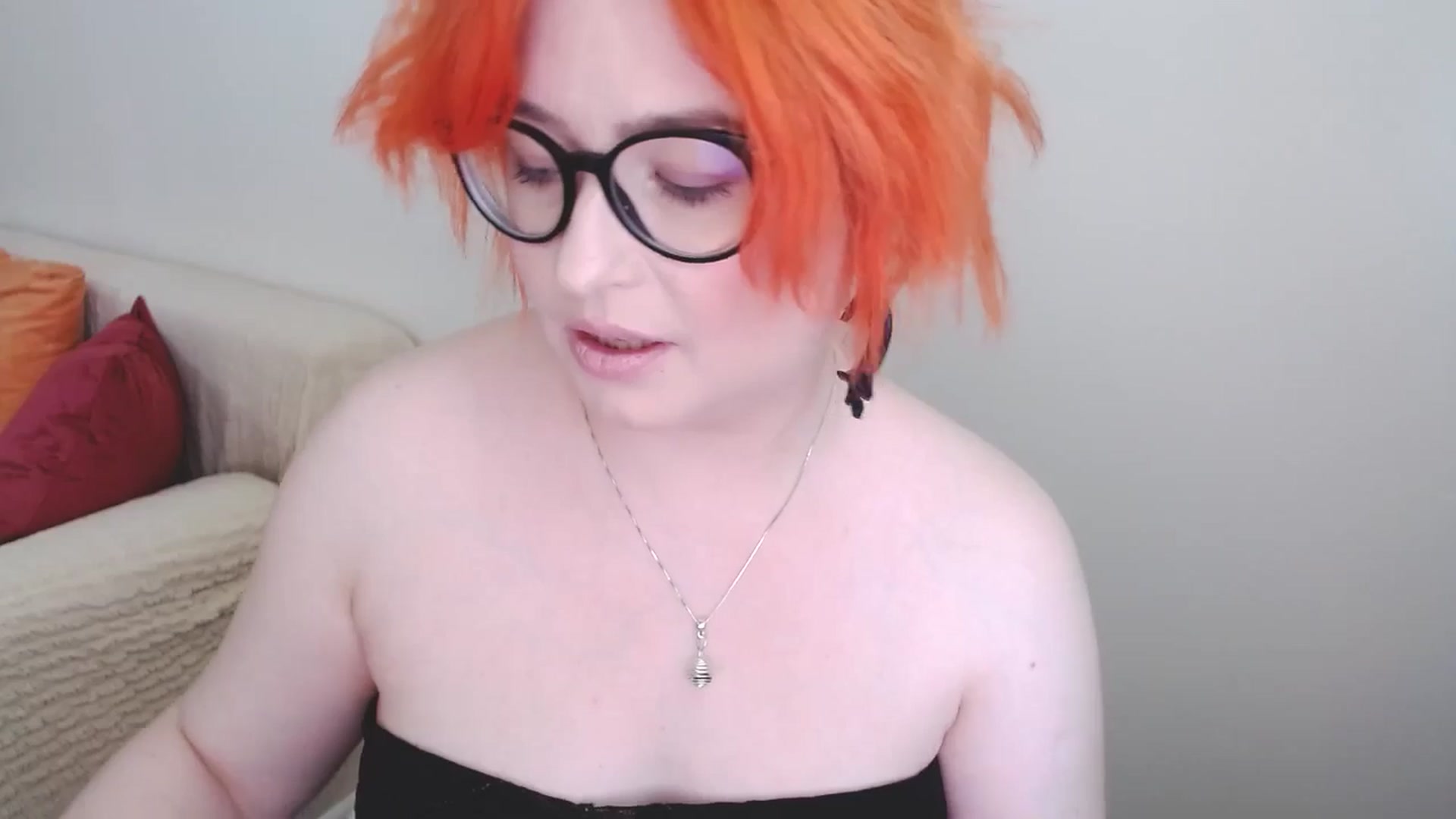 Gallery image thumbnail from EvaStar19's myfreecams stream on, 08/03/2024, 13:21 image 19 of 20