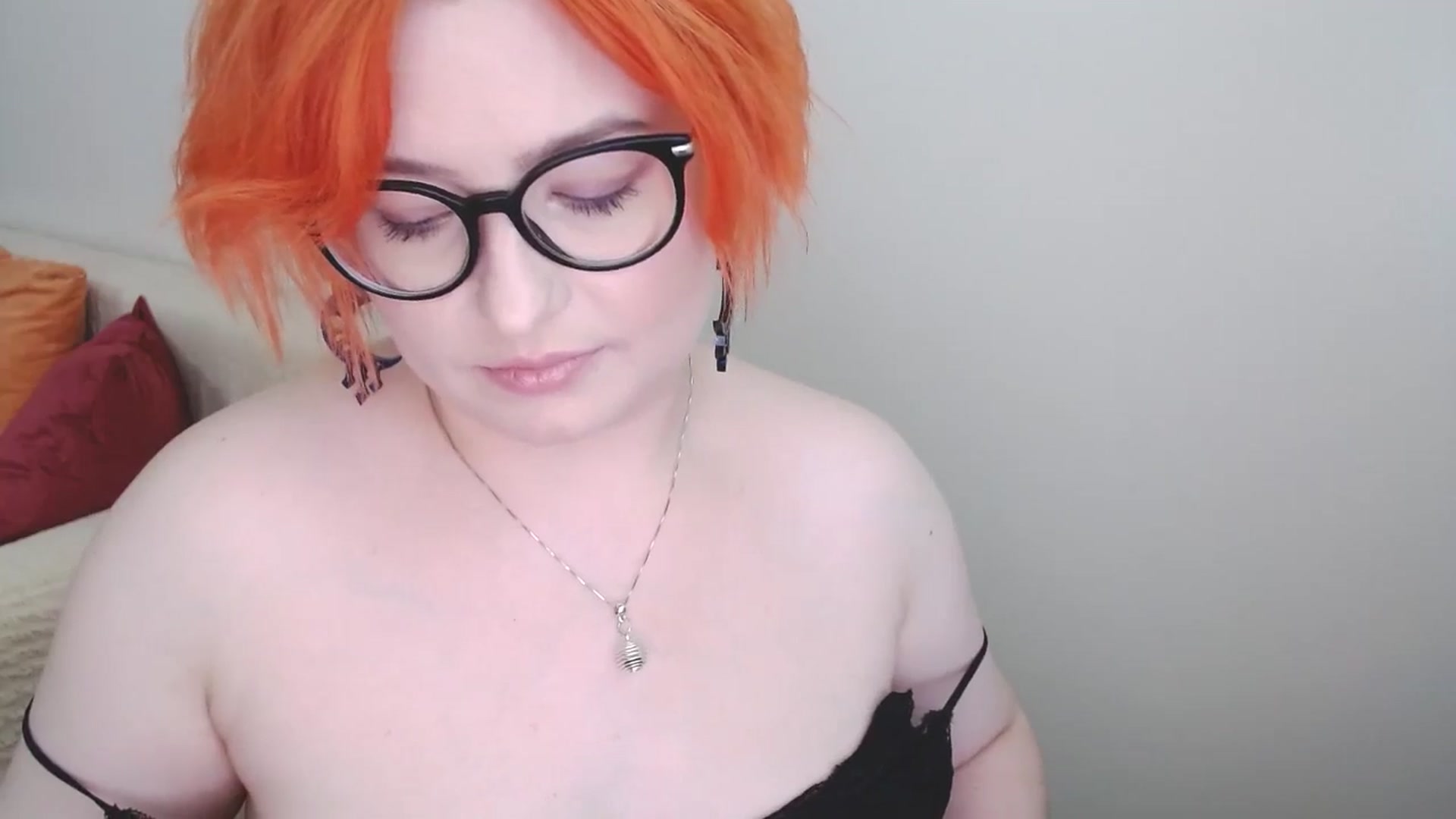 Gallery image thumbnail from EvaStar19's myfreecams stream on, 08/03/2024, 13:21 image 13 of 20