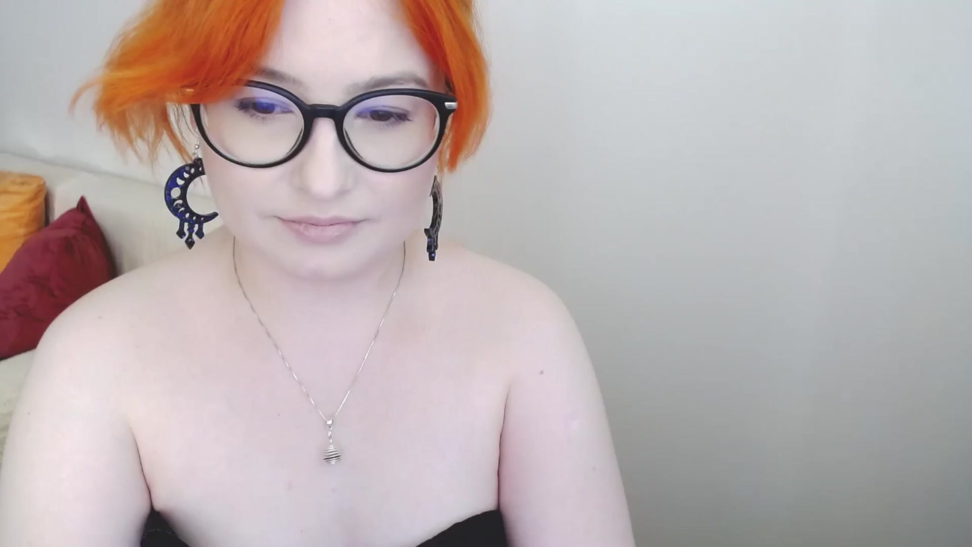 Gallery image thumbnail from EvaStar19's myfreecams stream on, 08/03/2024, 16:33 image 14 of 20