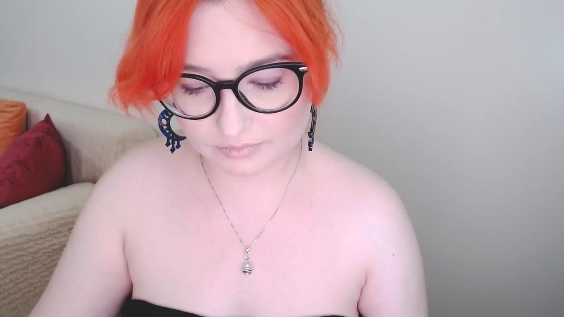 Gallery image thumbnail from EvaStar19's myfreecams stream on, 08/03/2024, 16:33 image 3 of 20