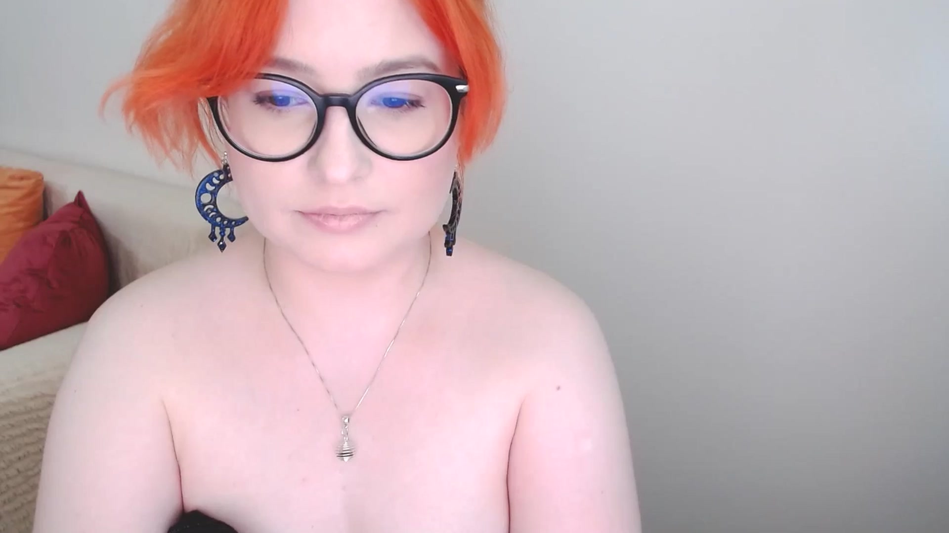 Gallery image thumbnail from EvaStar19's myfreecams stream on, 08/03/2024, 16:33 image 15 of 20
