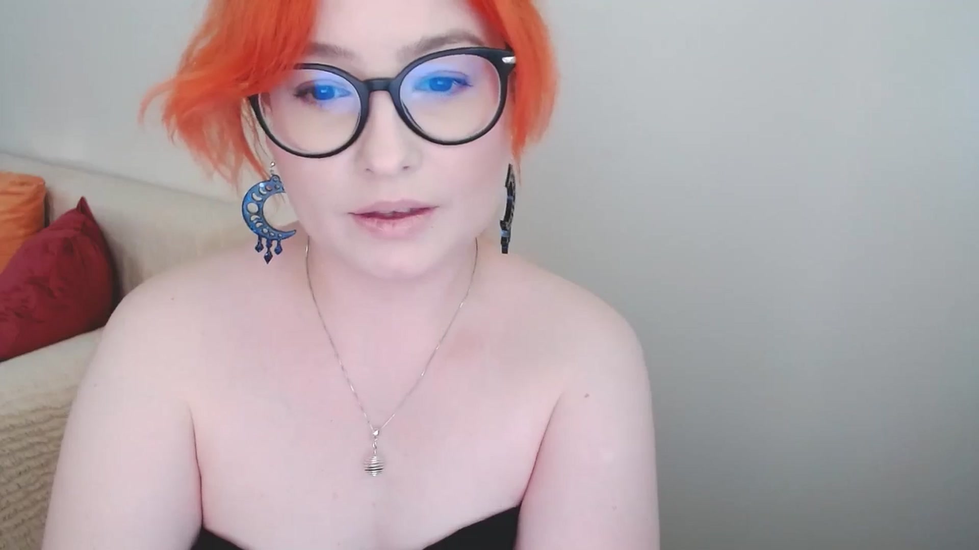 Gallery image thumbnail from EvaStar19's myfreecams stream on, 08/03/2024, 16:33 image 16 of 20