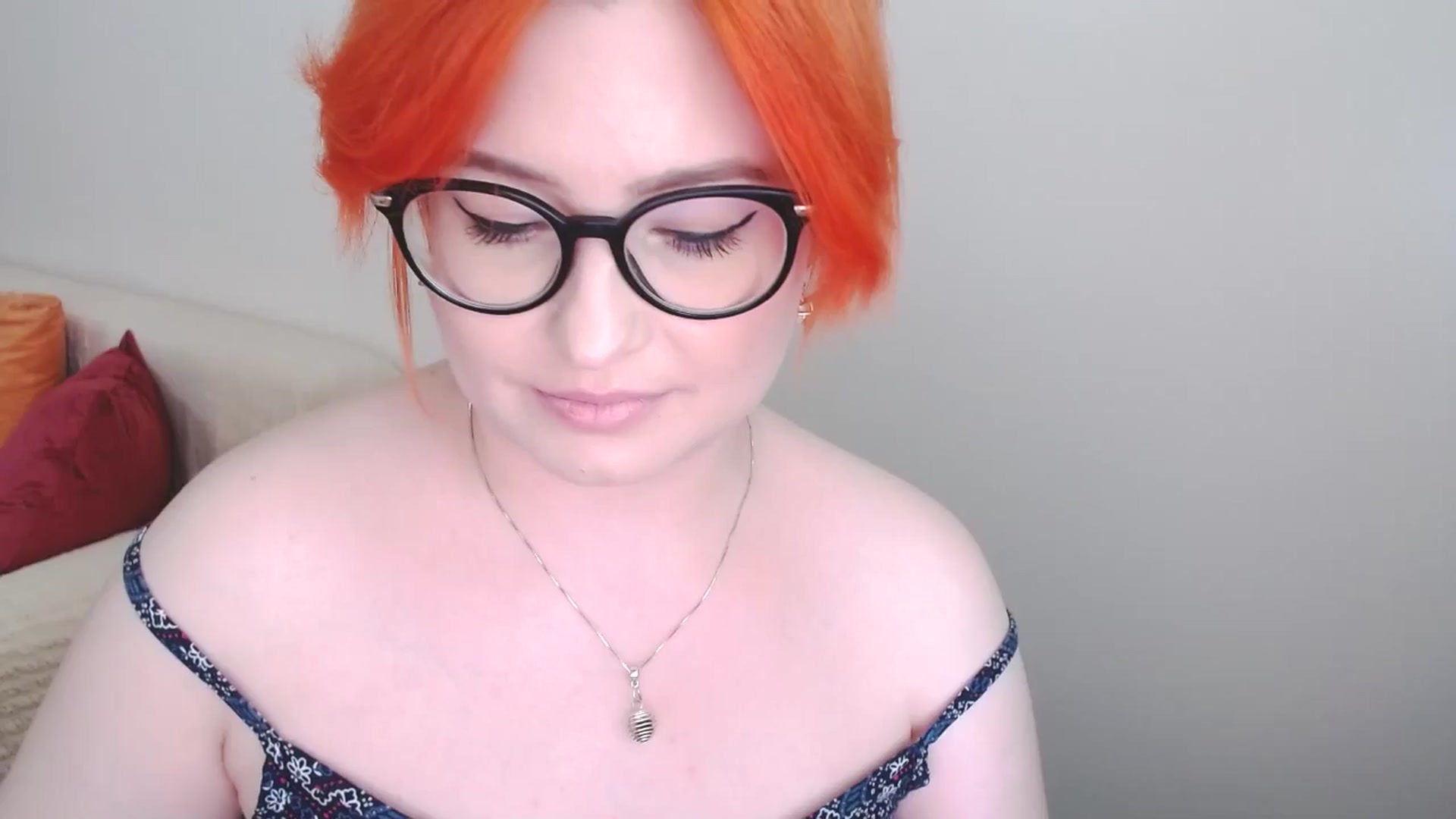 Gallery image thumbnail from EvaStar19's myfreecams stream on, 08/05/2024, 13:15 image 16 of 20