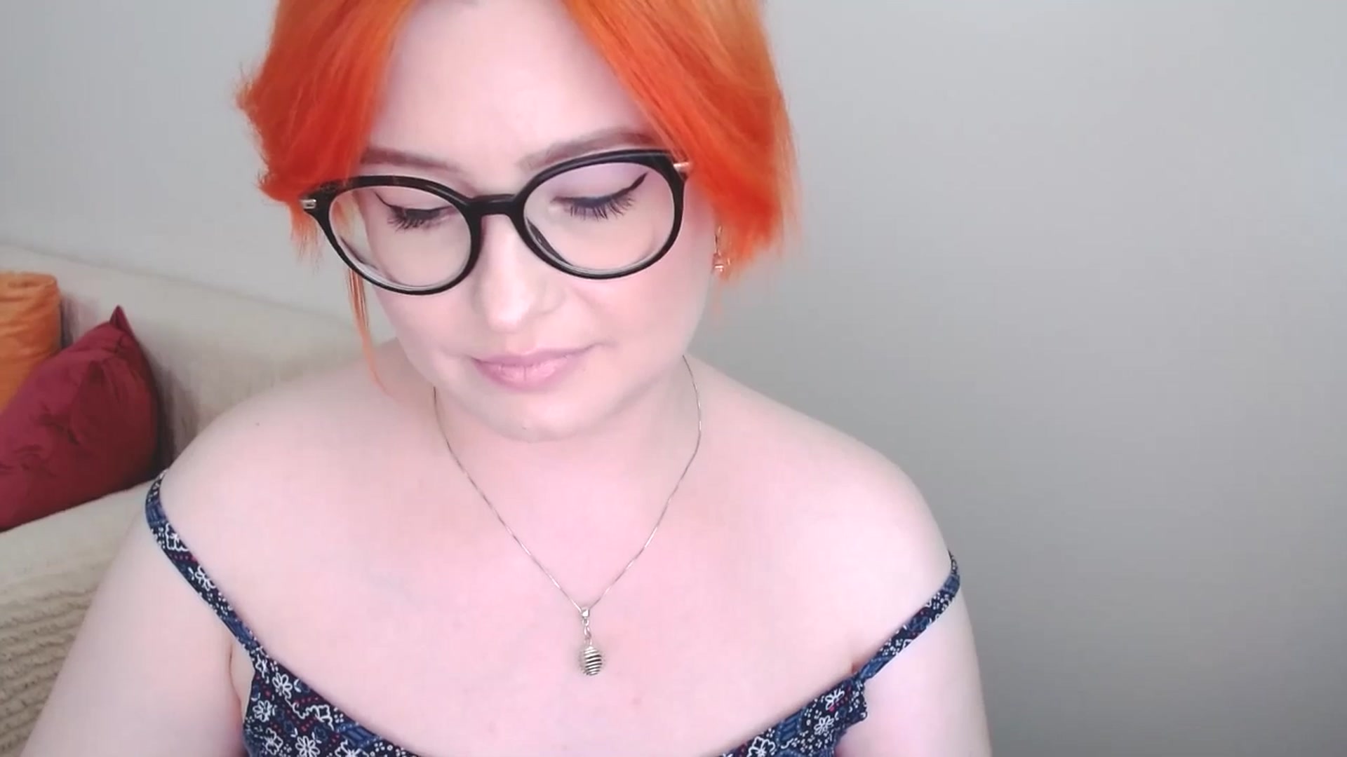 Gallery image thumbnail from EvaStar19's myfreecams stream on, 08/05/2024, 13:15 image 17 of 20
