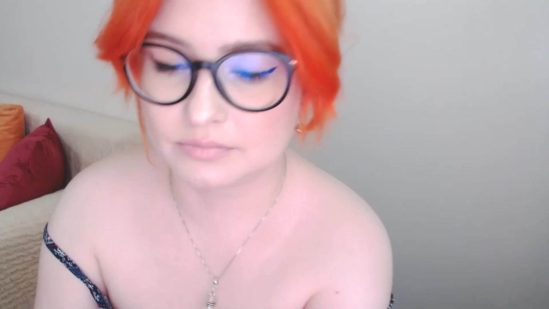 Gallery image thumbnail from EvaStar19's myfreecams stream on, 08/05/2024, 14:38 image 1 of 20