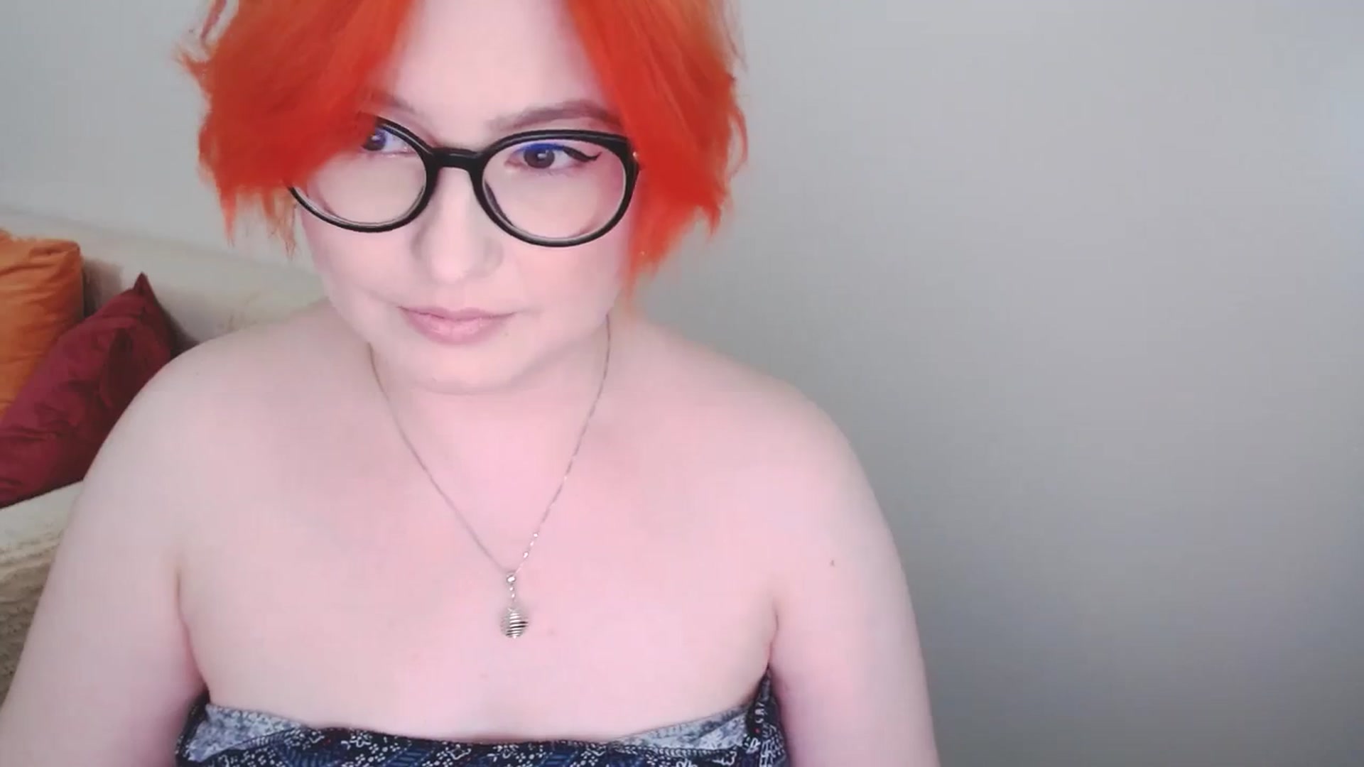 Gallery image thumbnail from EvaStar19's myfreecams stream on, 08/05/2024, 16:32 image 16 of 20