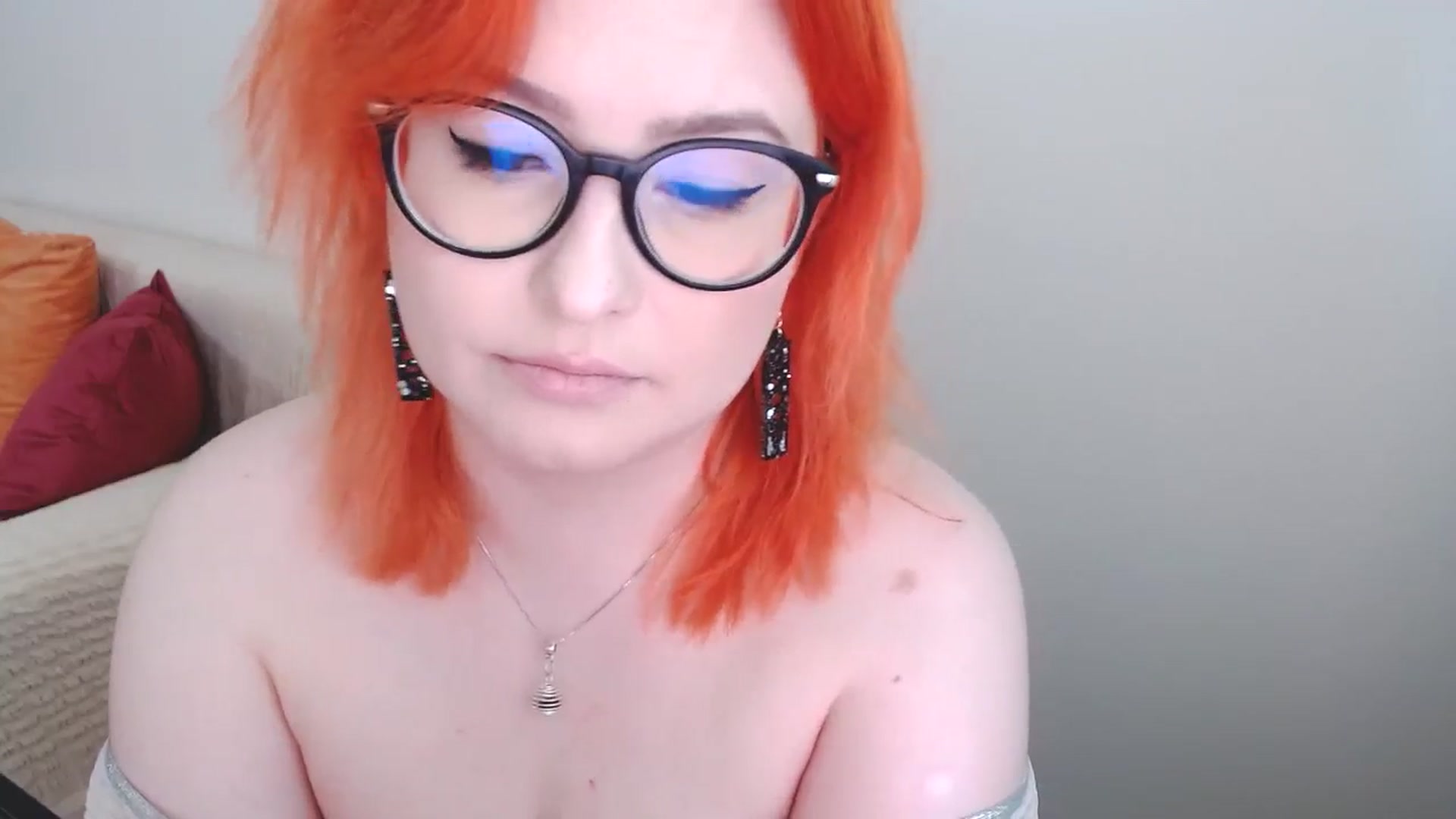 Gallery image thumbnail from EvaStar19's myfreecams stream on, 08/07/2024, 13:37 image 6 of 20
