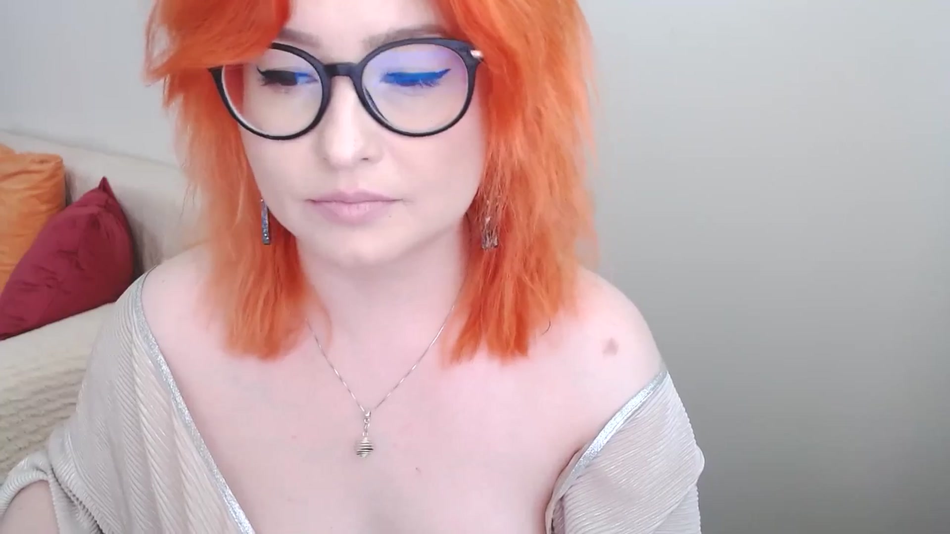 Gallery image thumbnail from EvaStar19's myfreecams stream on, 08/07/2024, 14:13 image 13 of 20