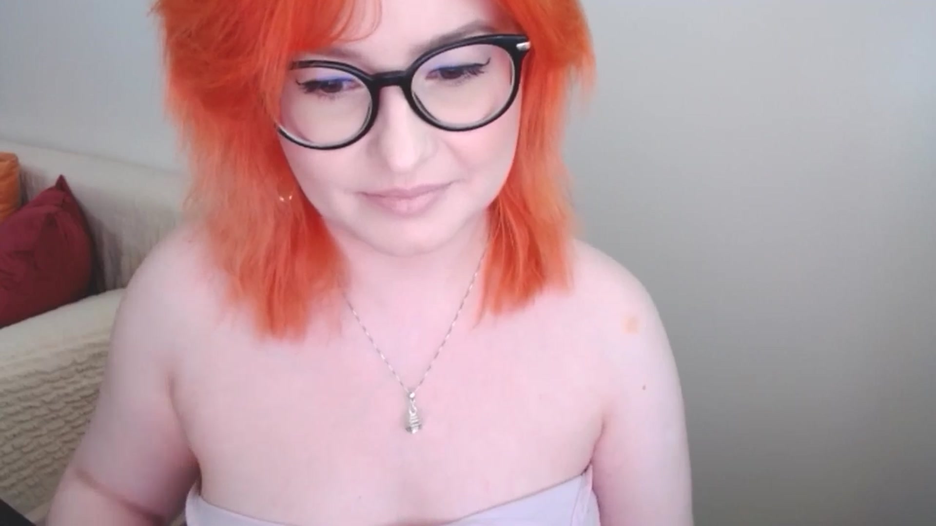 Gallery image thumbnail from EvaStar19's myfreecams stream on, 08/10/2024, 13:21 image 10 of 20