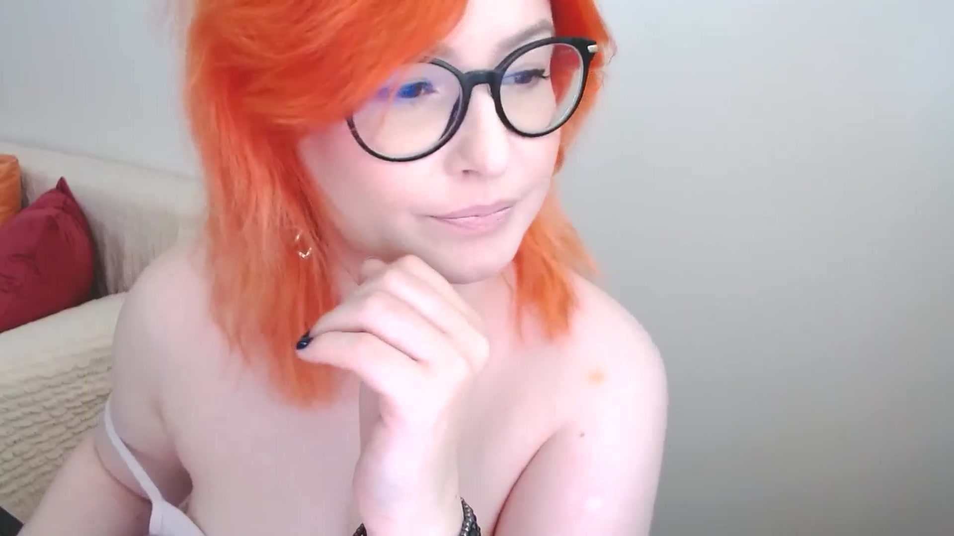 Gallery image thumbnail from EvaStar19's myfreecams stream on, 08/10/2024, 14:23 image 7 of 20
