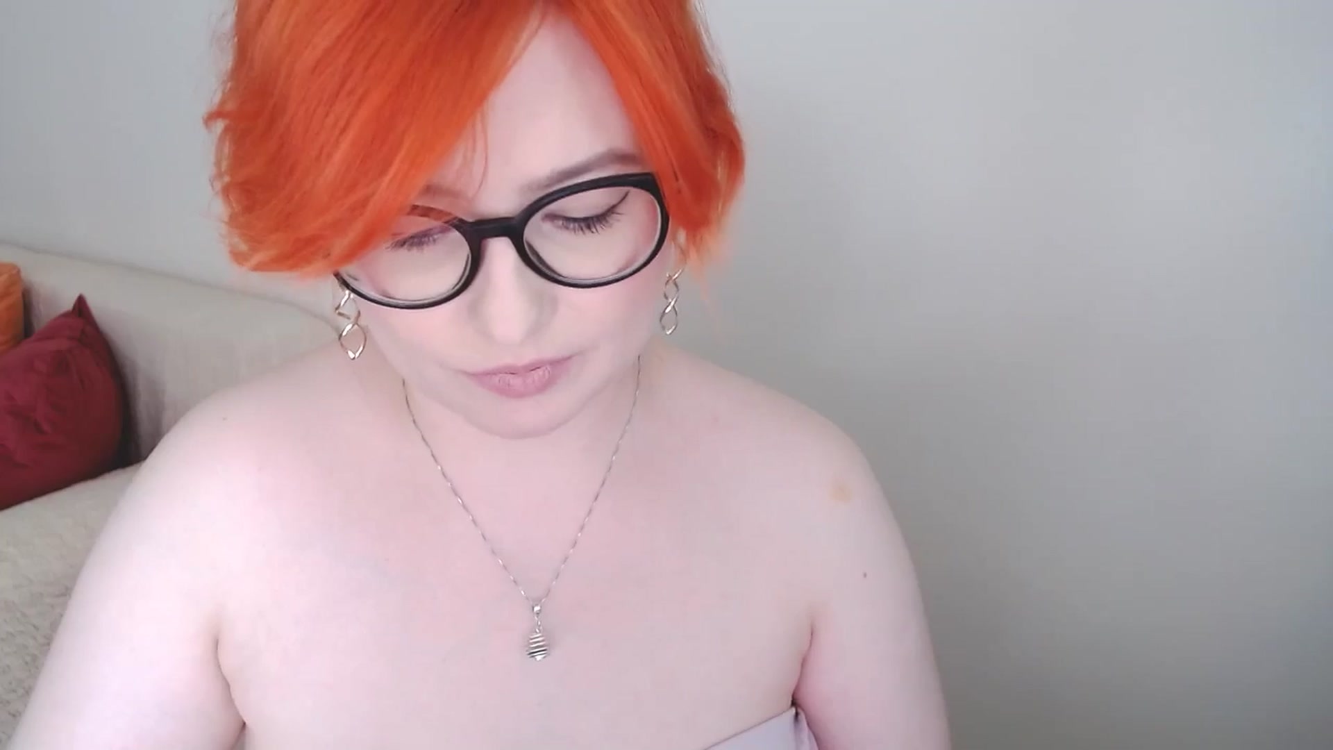 Gallery image thumbnail from EvaStar19's myfreecams stream on, 08/10/2024, 16:25 image 13 of 20