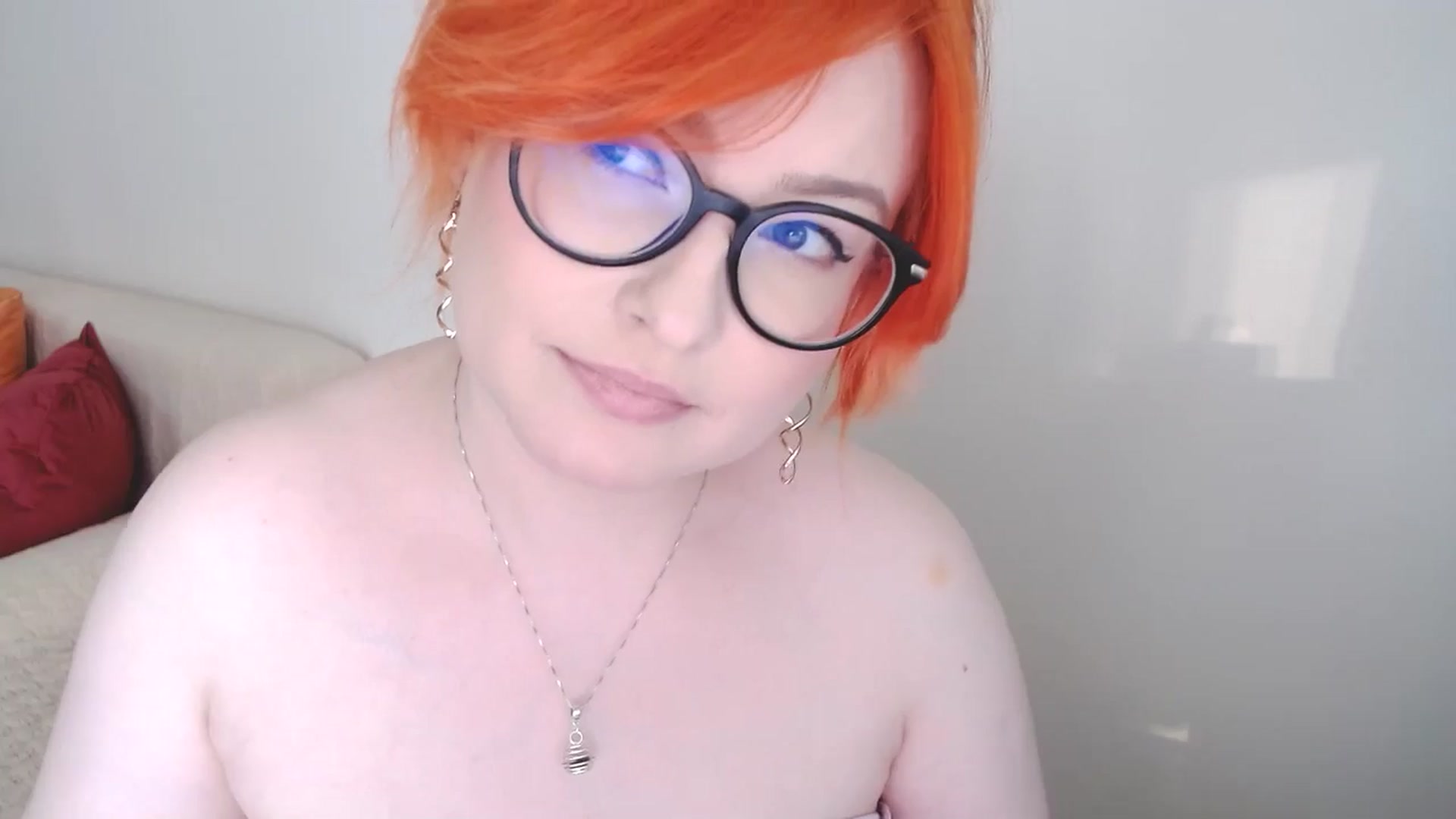 Gallery image thumbnail from EvaStar19's myfreecams stream on, 08/10/2024, 16:25 image 14 of 20