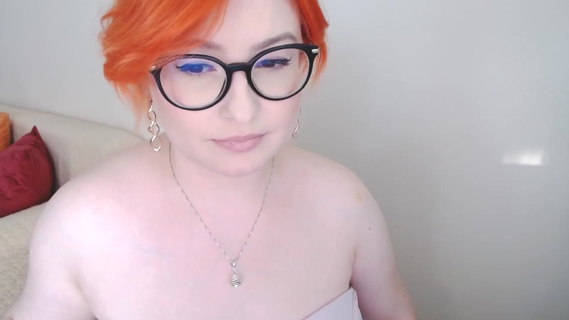 Gallery image thumbnail from EvaStar19's myfreecams stream on, 08/10/2024, 16:25 image 11 of 20