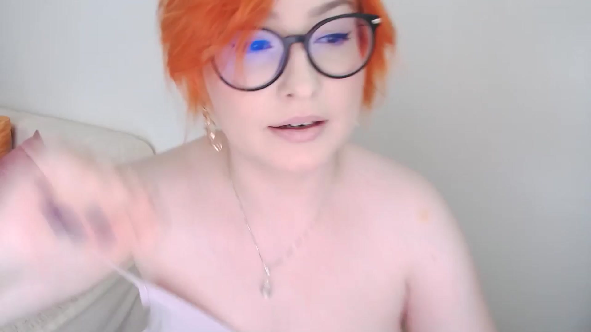 Gallery image thumbnail from EvaStar19's myfreecams stream on, 08/10/2024, 16:25 image 4 of 20