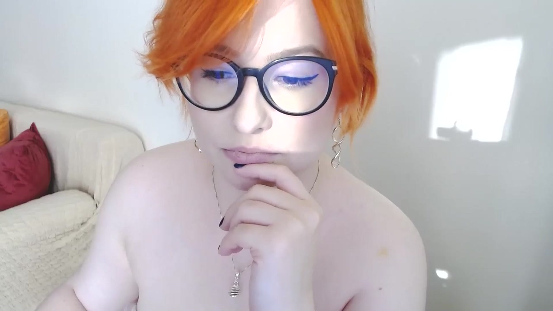 Gallery image thumbnail from EvaStar19's myfreecams stream on, 08/10/2024, 16:25 image 15 of 20
