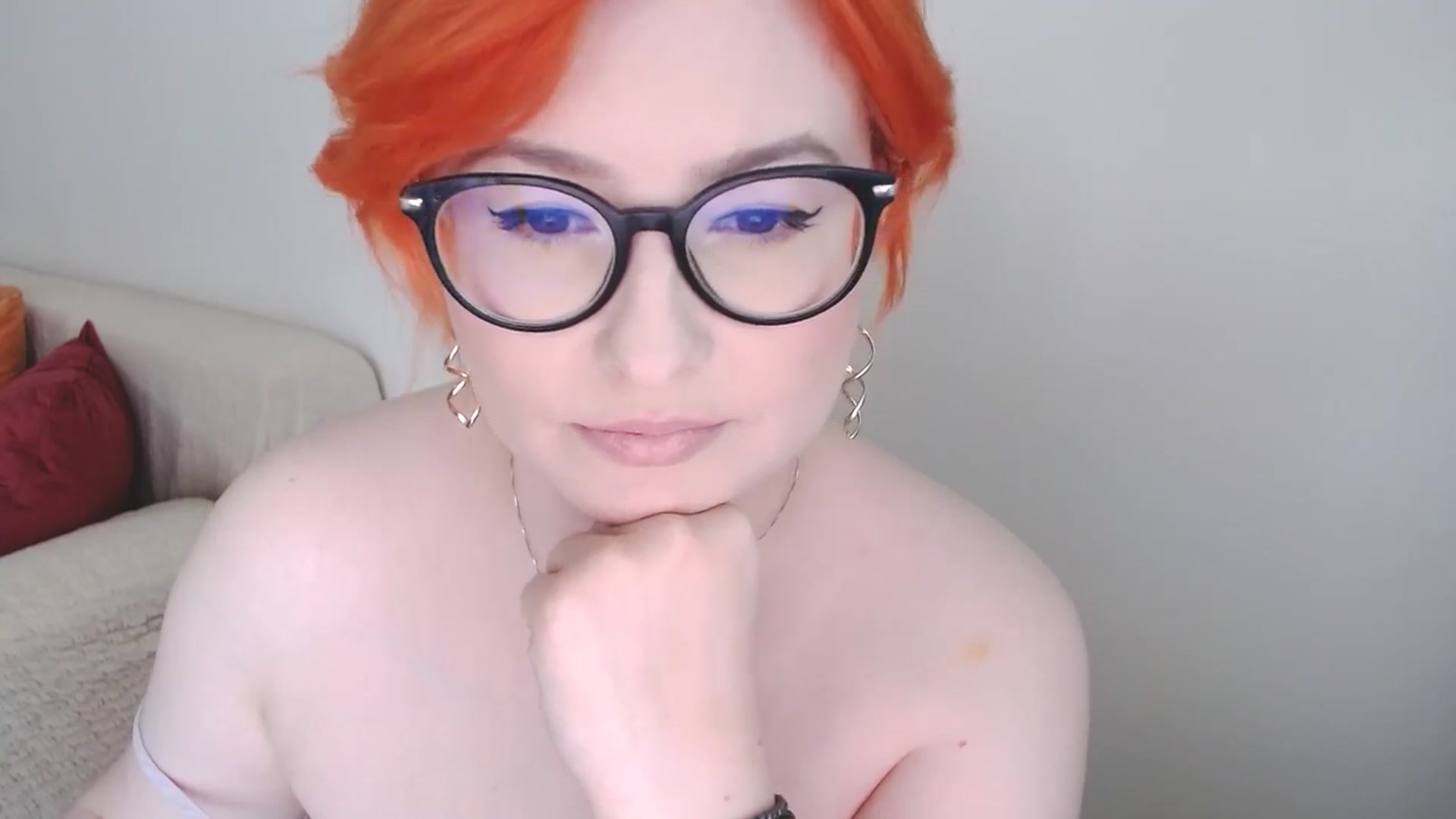 Gallery image thumbnail from EvaStar19's myfreecams stream on, 08/10/2024, 16:25 image 6 of 20