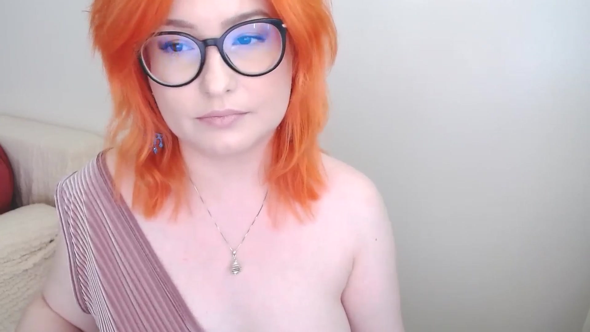 Gallery image thumbnail from EvaStar19's myfreecams stream on, 08/17/2024, 14:45 image 13 of 20