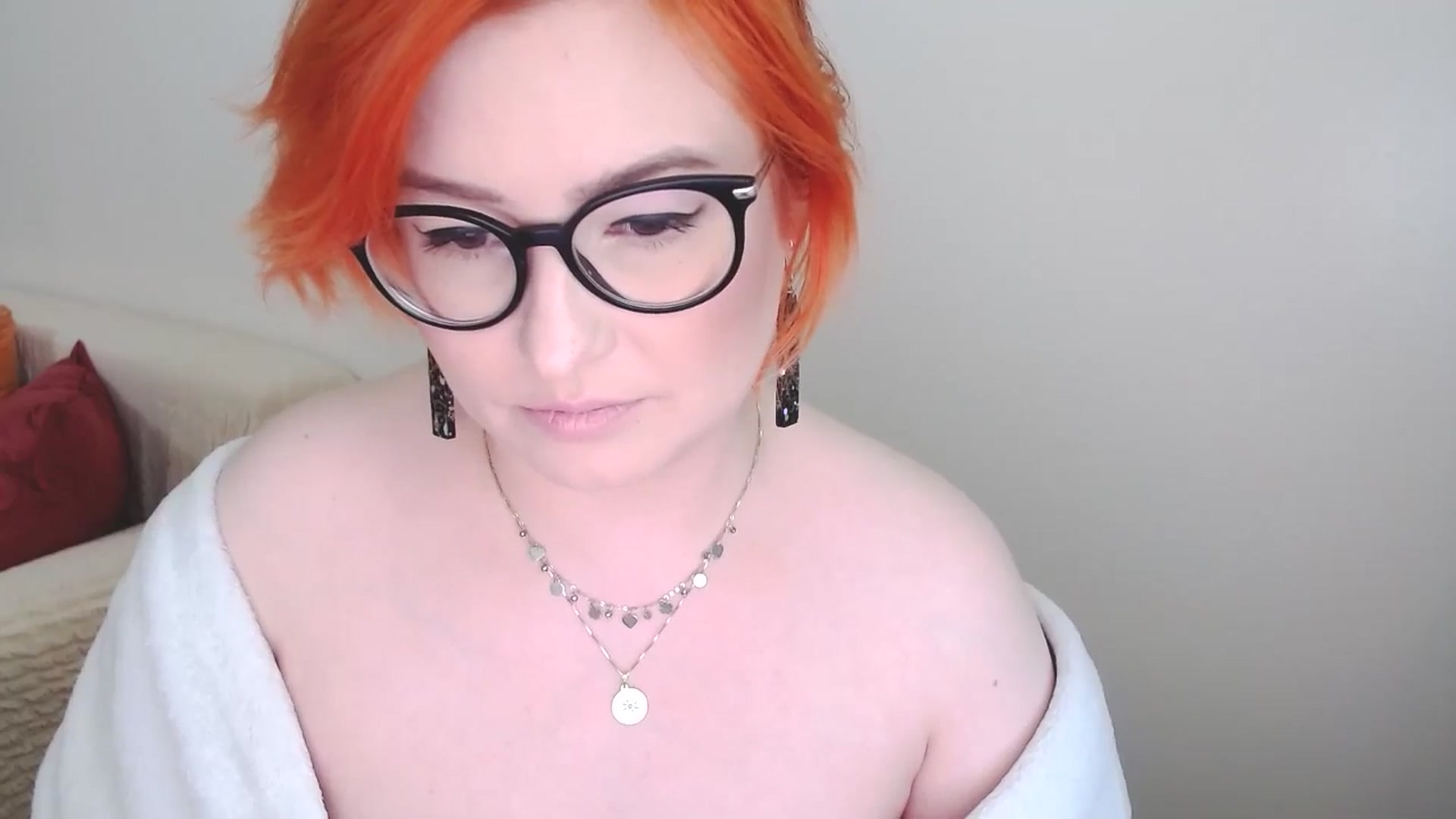 Gallery image thumbnail from EvaStar19's myfreecams stream on, 09/22/2024, 12:15 image 9 of 20