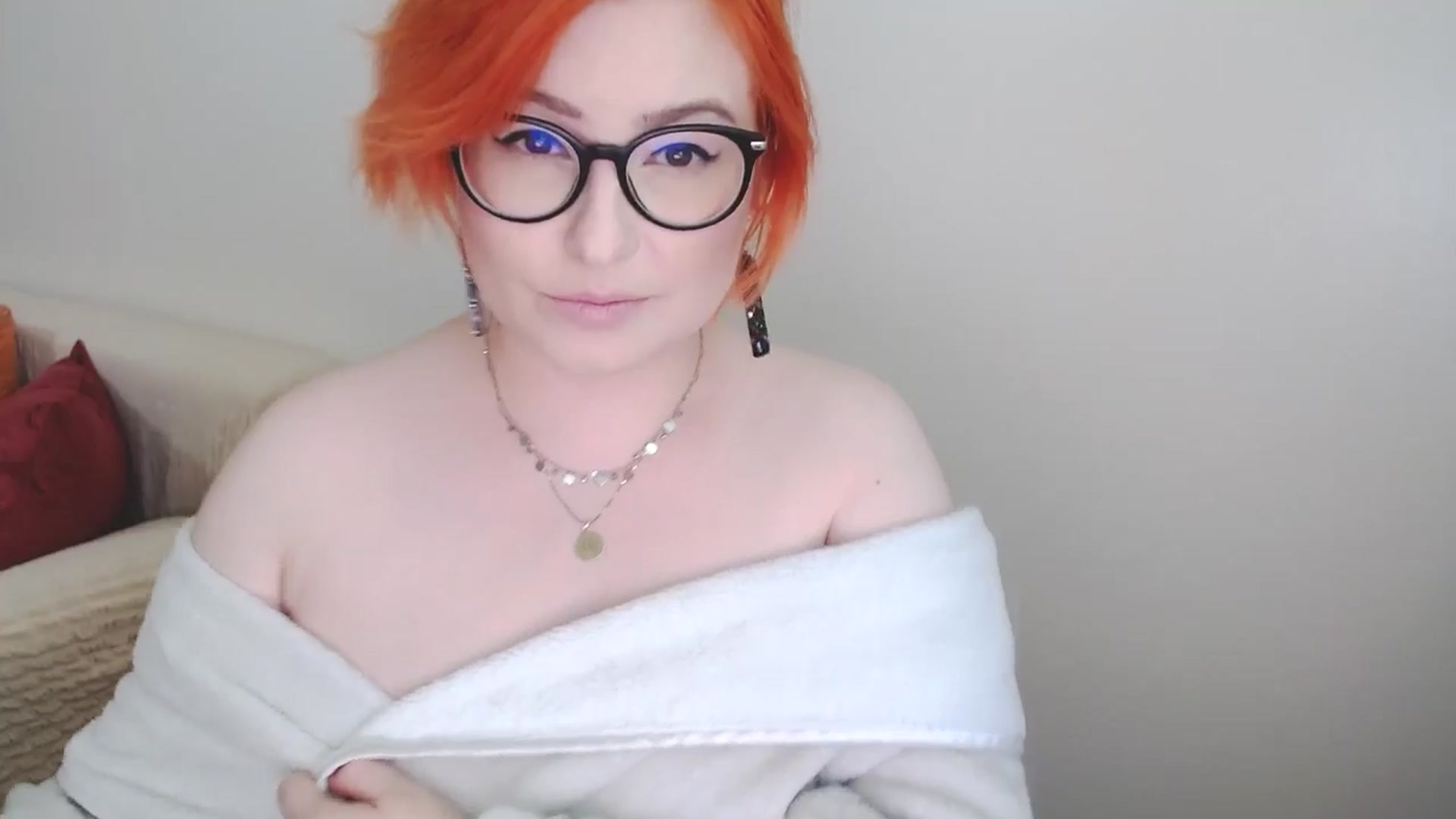Gallery image thumbnail from EvaStar19's myfreecams stream on, 09/22/2024, 12:15 image 15 of 20