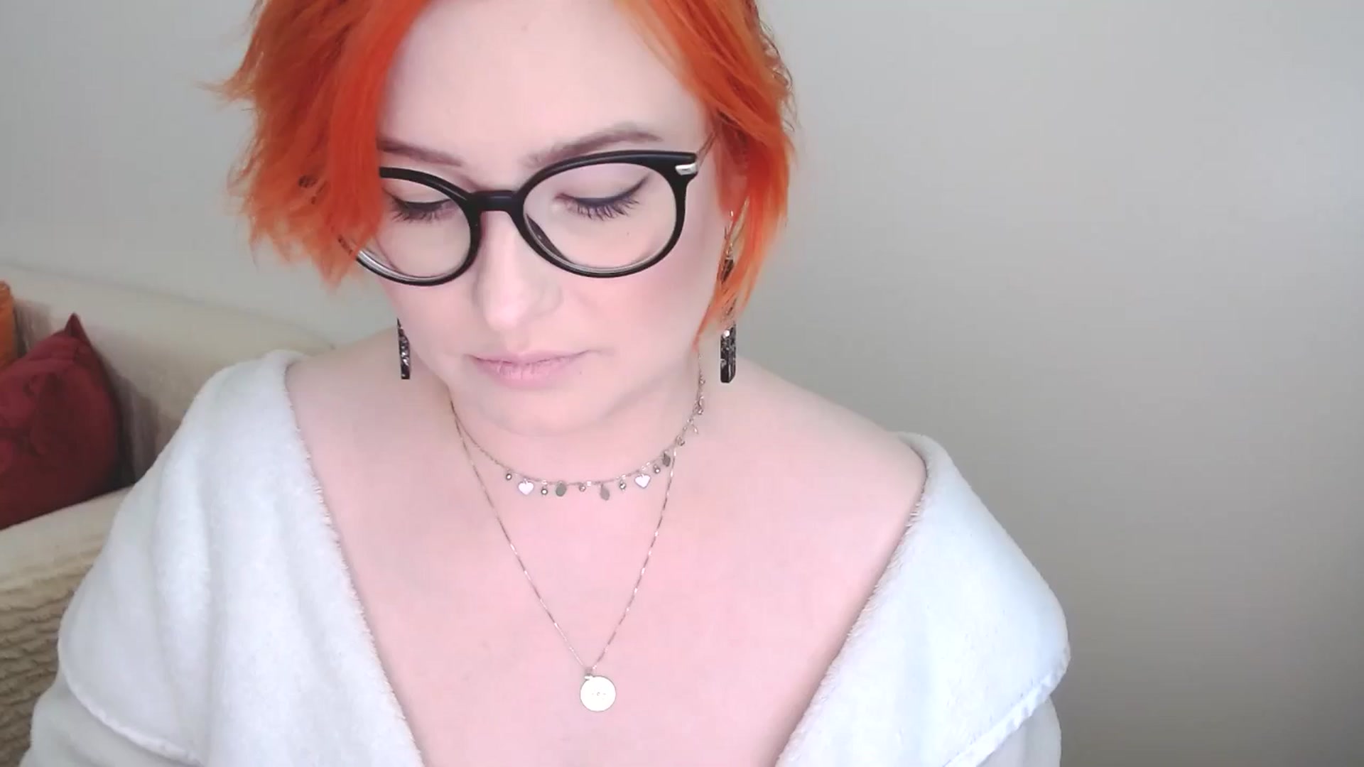 Gallery image thumbnail from EvaStar19's myfreecams stream on, 09/22/2024, 13:12 image 1 of 20