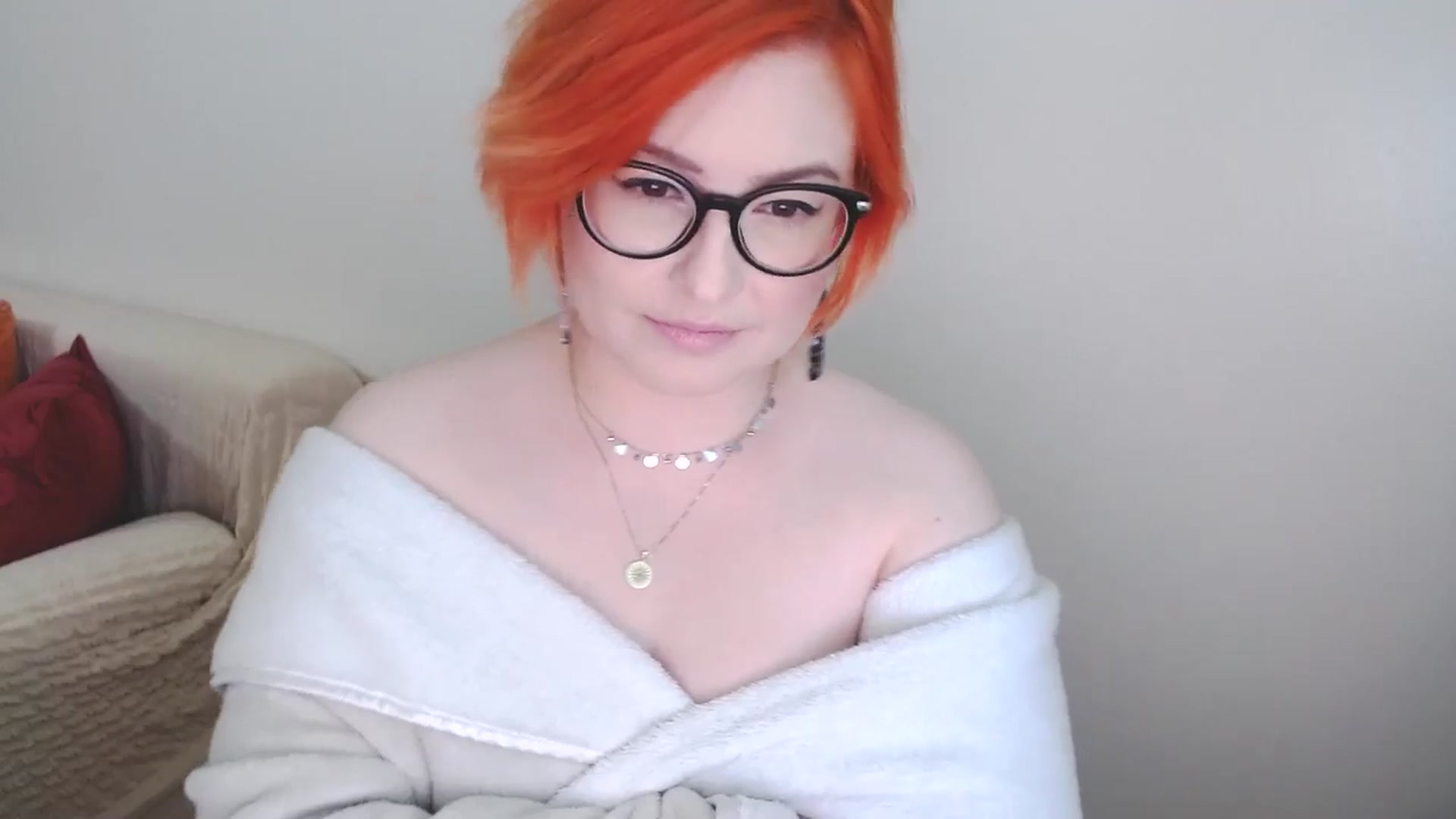 Gallery image thumbnail from EvaStar19's myfreecams stream on, 09/22/2024, 13:12 image 17 of 20
