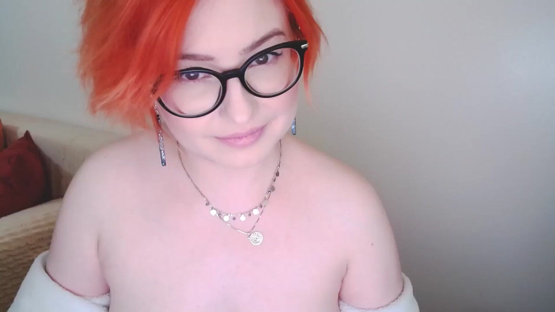 Gallery image thumbnail from EvaStar19's myfreecams stream on, 09/22/2024, 15:50 image 4 of 20