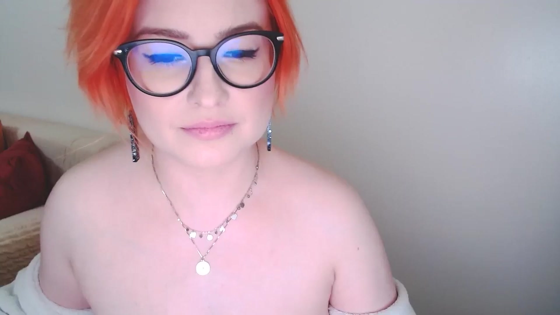 Gallery image thumbnail from EvaStar19's myfreecams stream on, 09/22/2024, 15:50 image 17 of 20