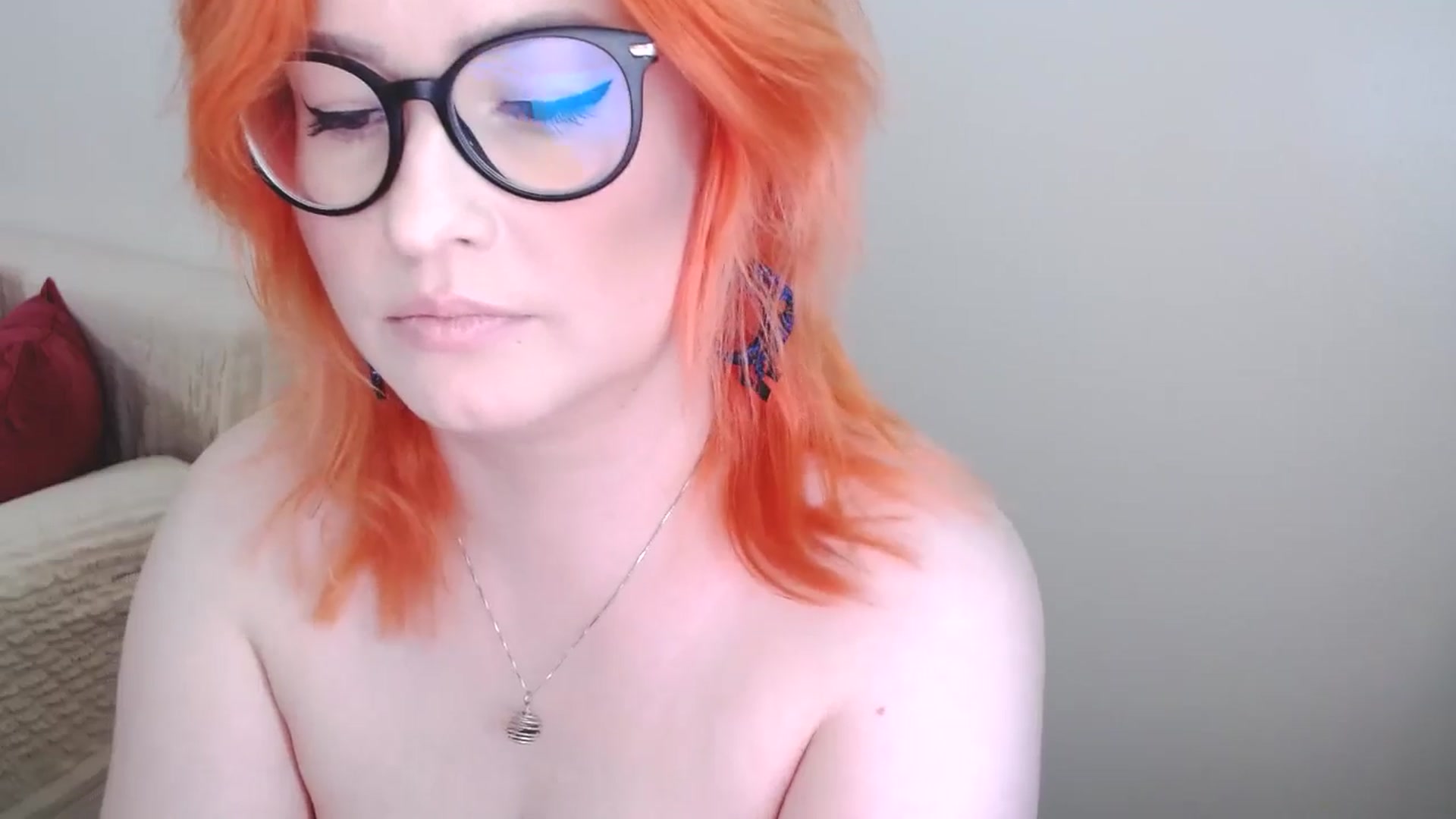 Gallery image thumbnail from EvaStar19's myfreecams stream on, 09/28/2024, 09:18 image 18 of 20