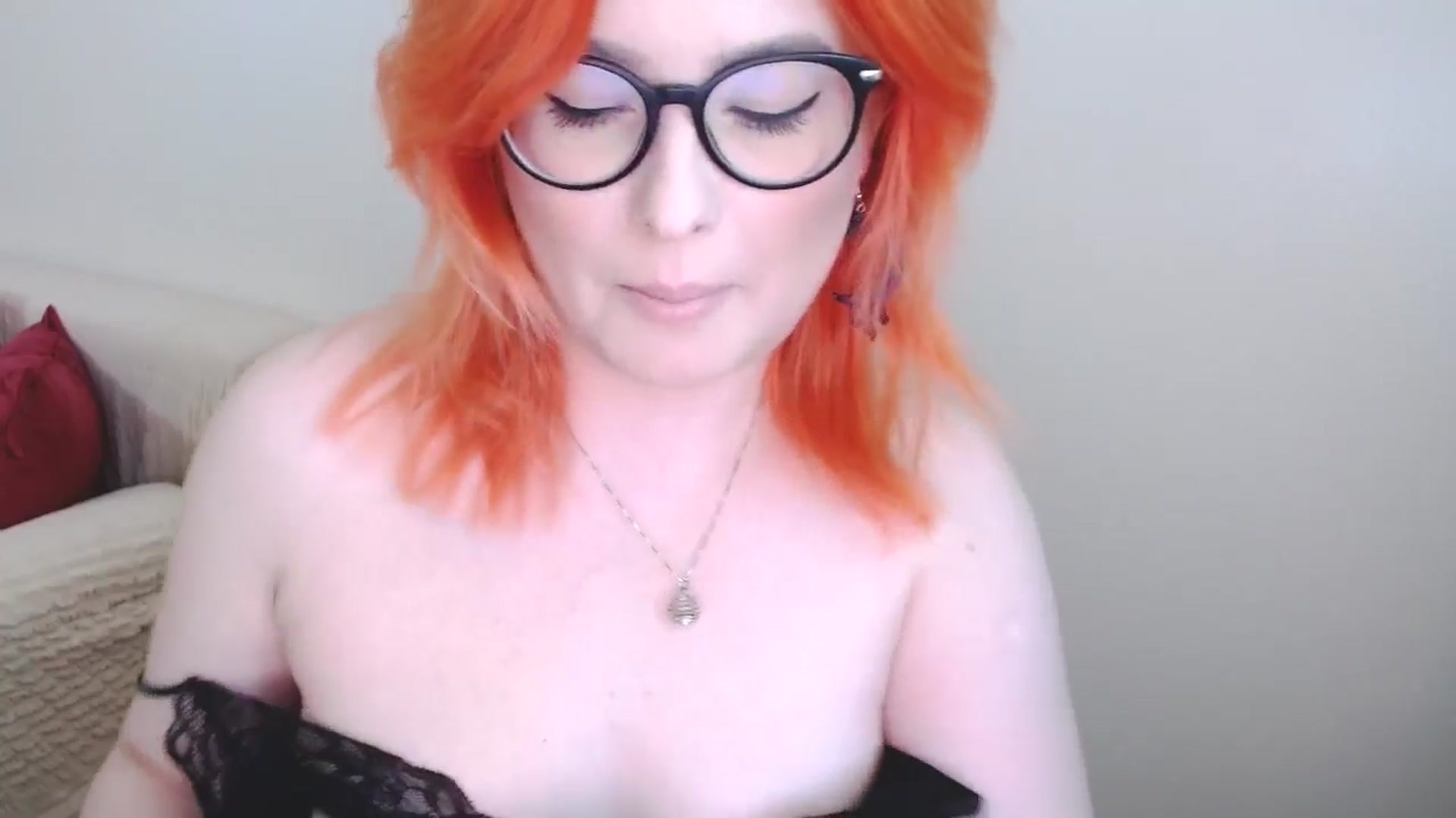 Gallery image thumbnail from EvaStar19's myfreecams stream on, 09/28/2024, 09:18 image 8 of 20