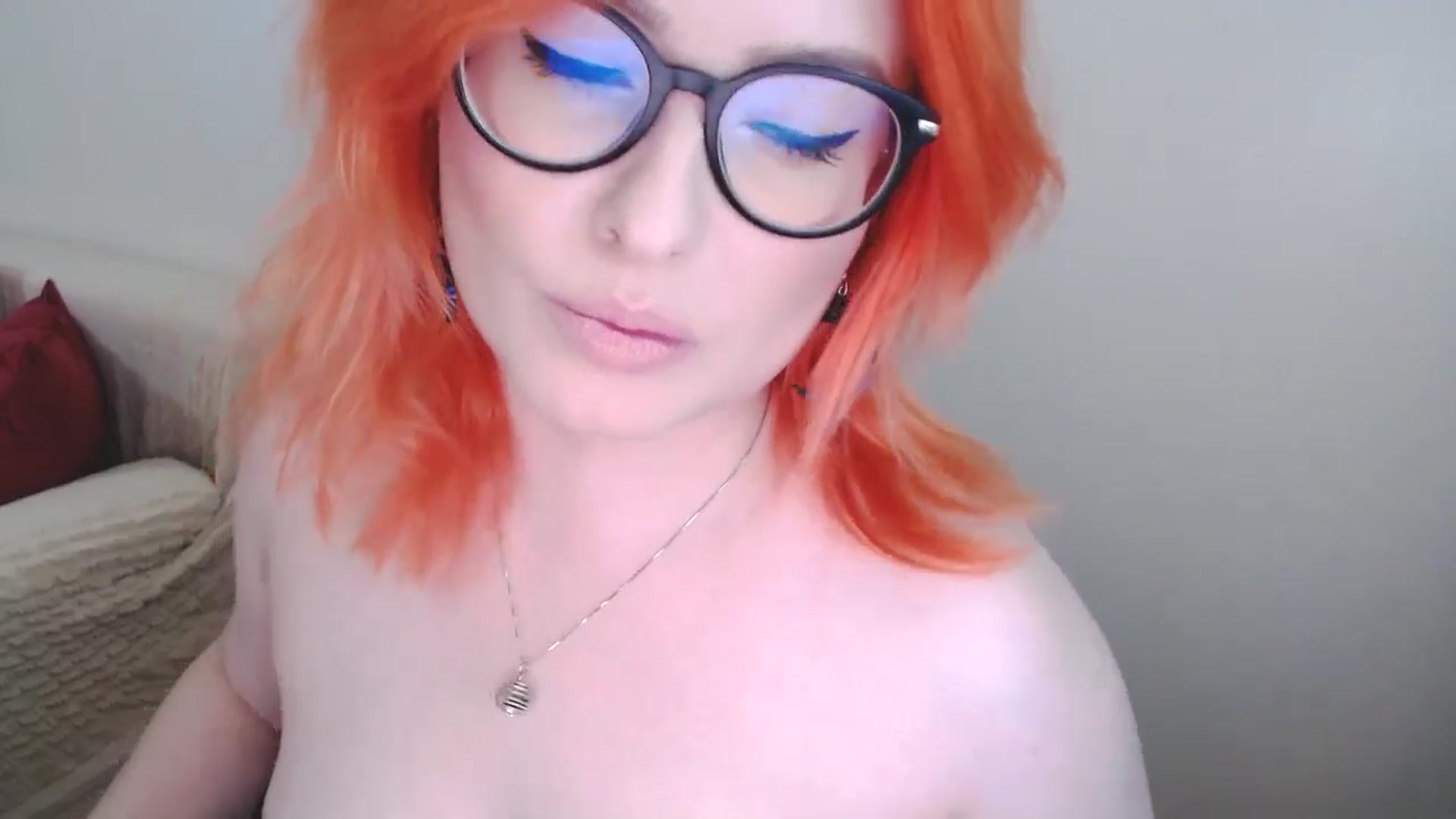 Gallery image thumbnail from EvaStar19's myfreecams stream on, 09/28/2024, 09:18 image 16 of 20
