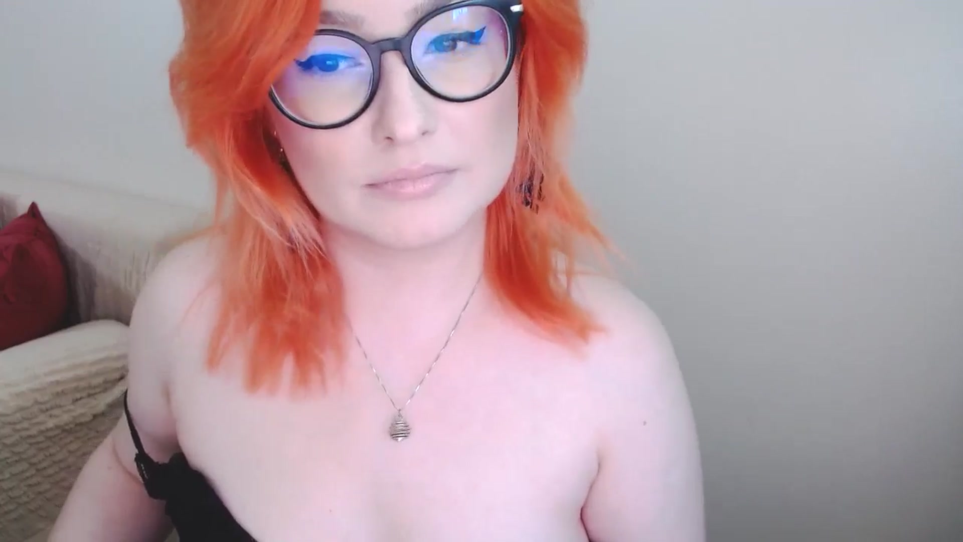 Gallery image thumbnail from EvaStar19's myfreecams stream on, 09/28/2024, 09:18 image 7 of 20