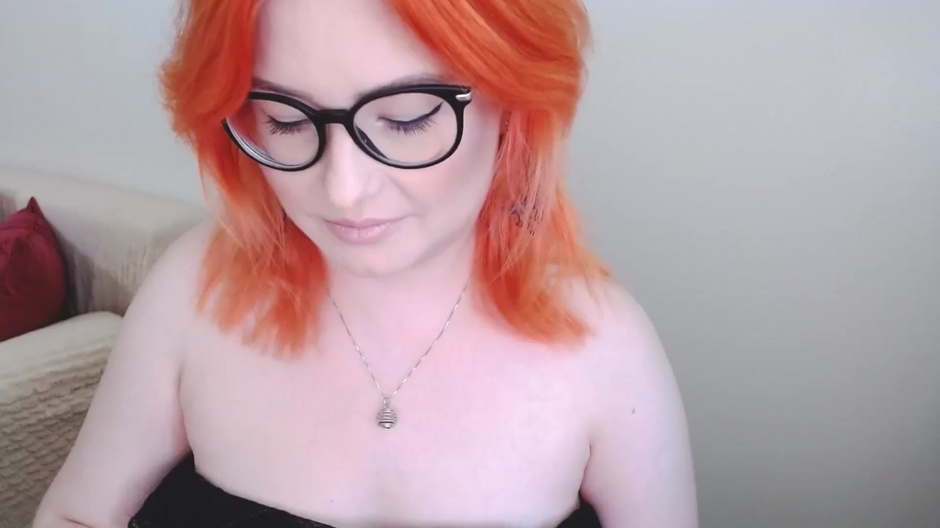 Gallery image thumbnail from EvaStar19's myfreecams stream on, 09/28/2024, 09:18 image 5 of 20